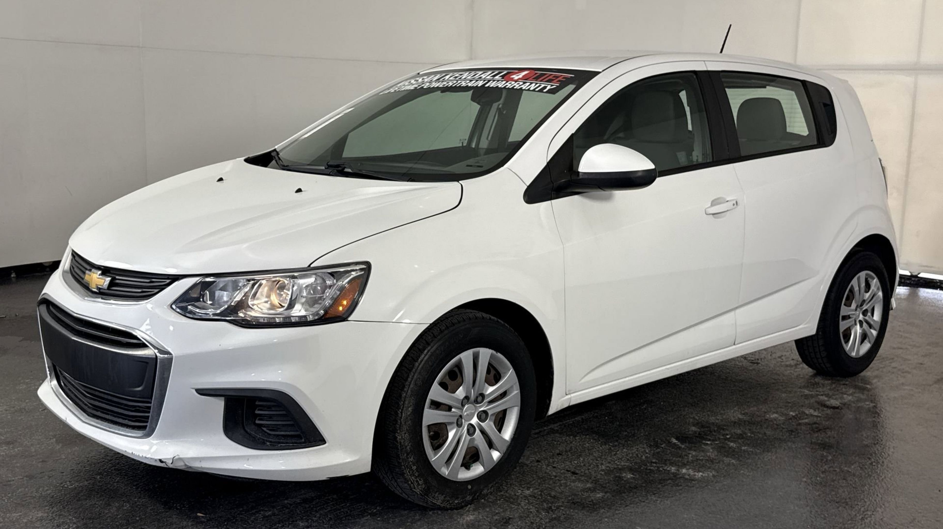 2020 Chevrolet Sonic LT photo 4