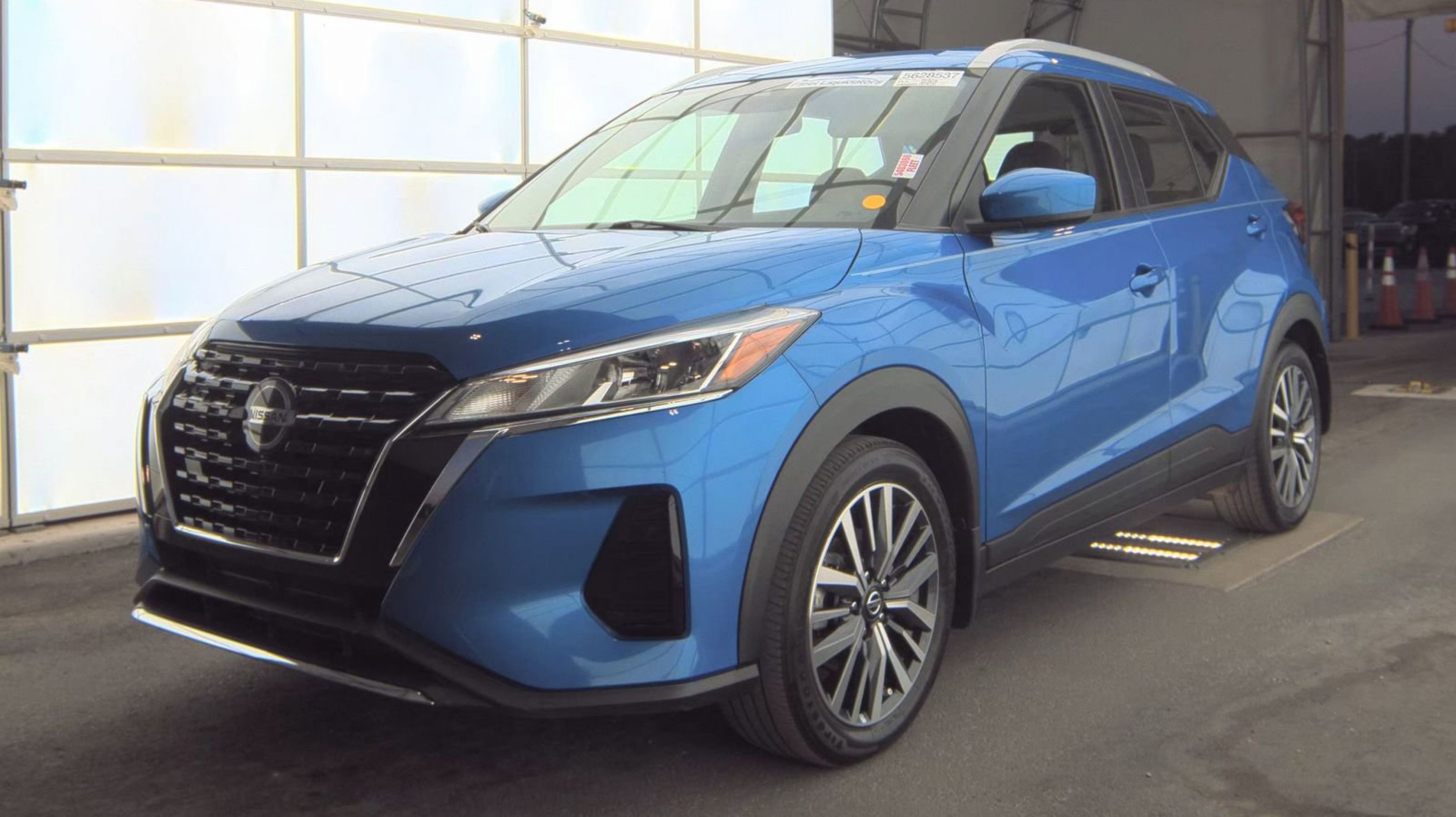 2021 Nissan Kicks 1.6 SV's photo