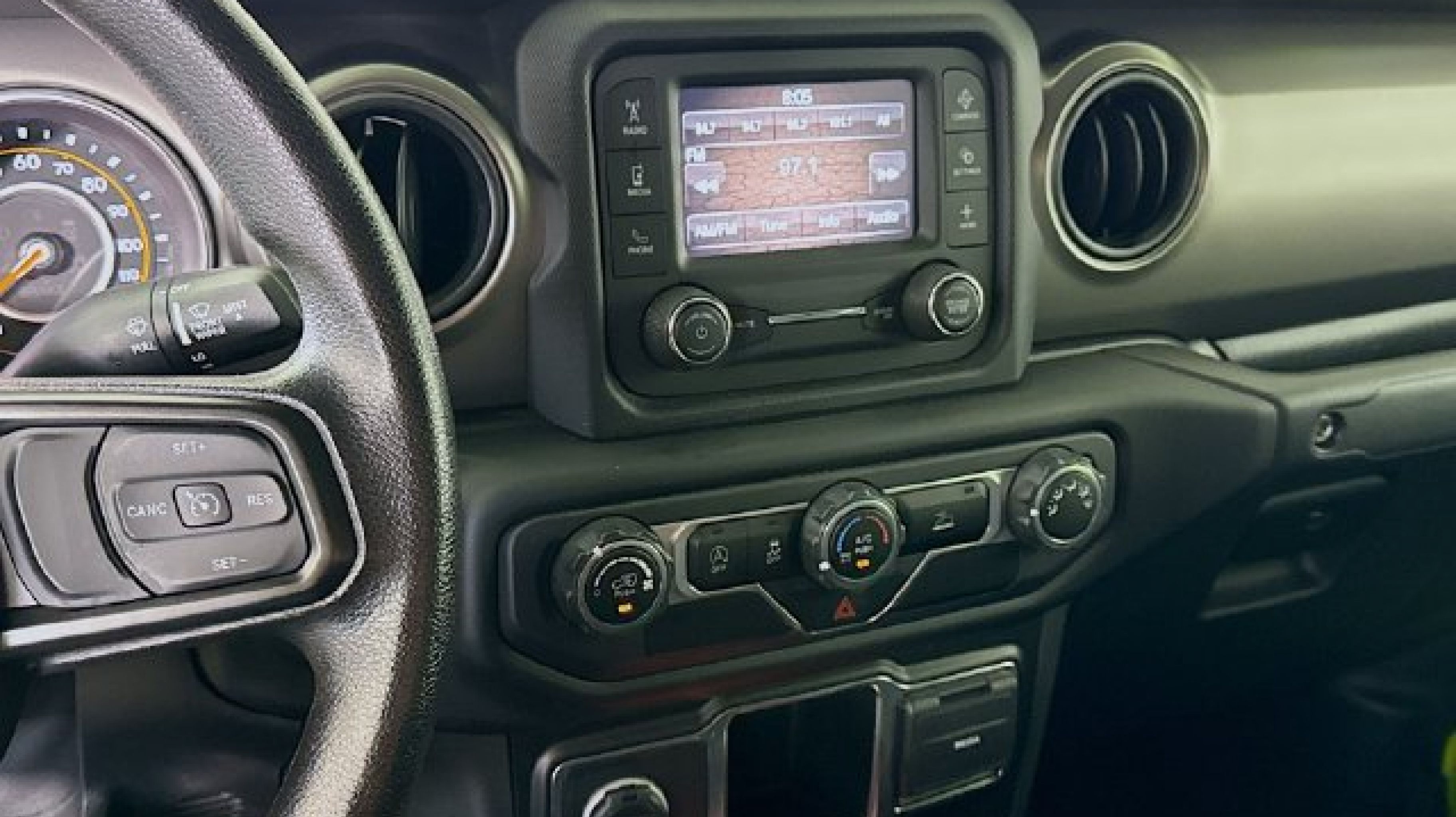 2021 Jeep Gladiator Sport - Photo 14