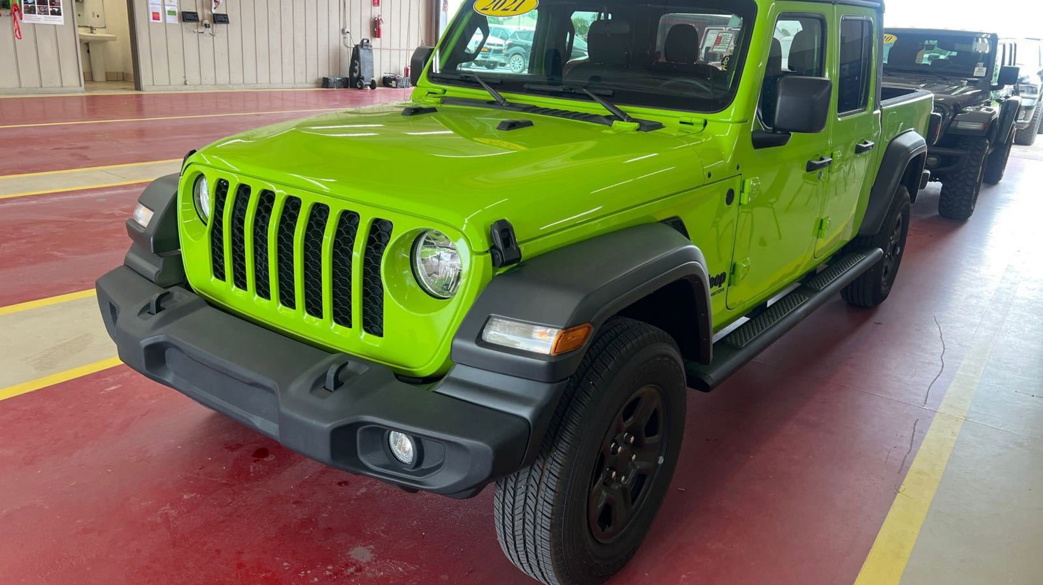 2021 Jeep Gladiator Sport's photo