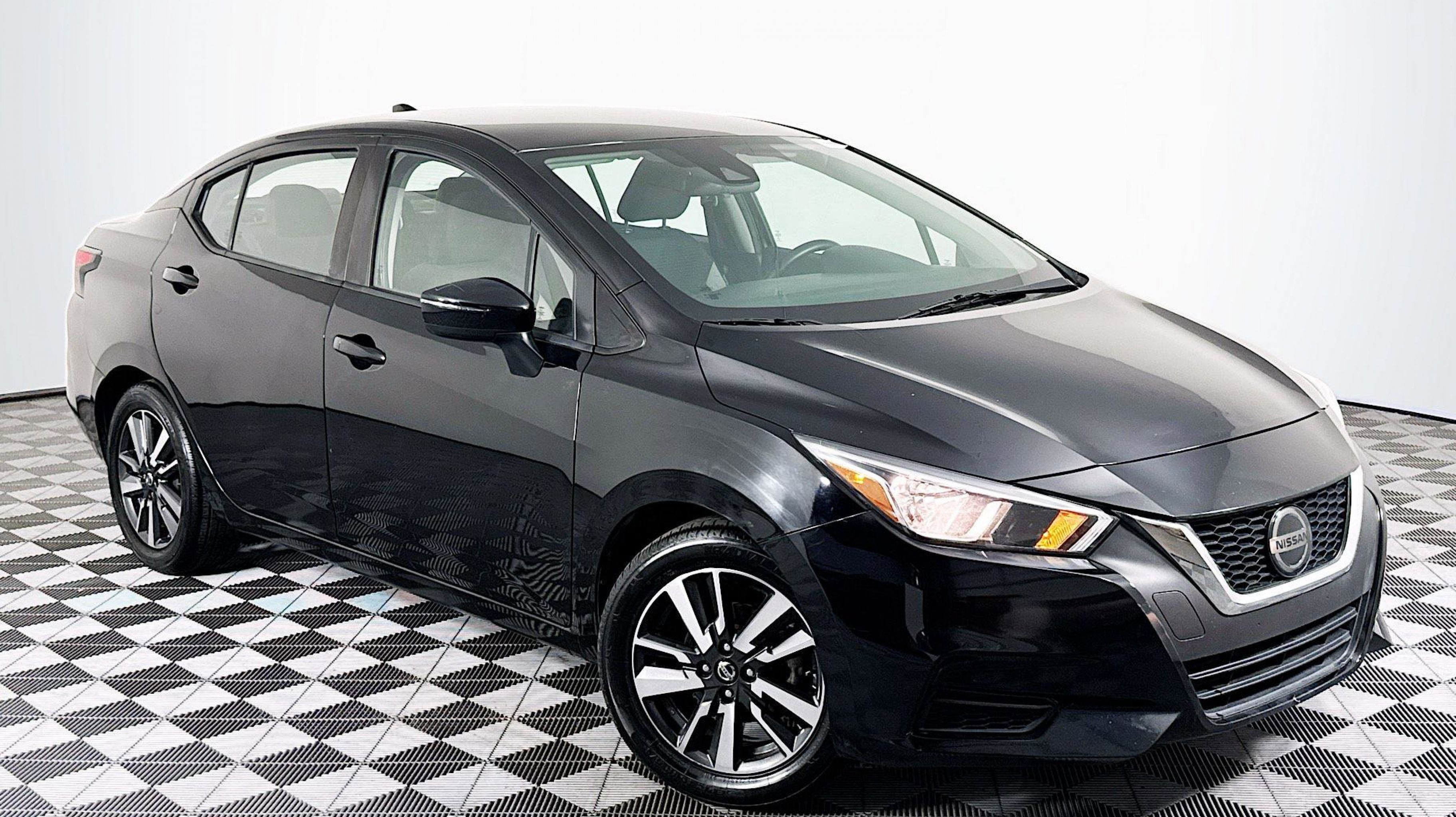 2021 Nissan Versa Sedan