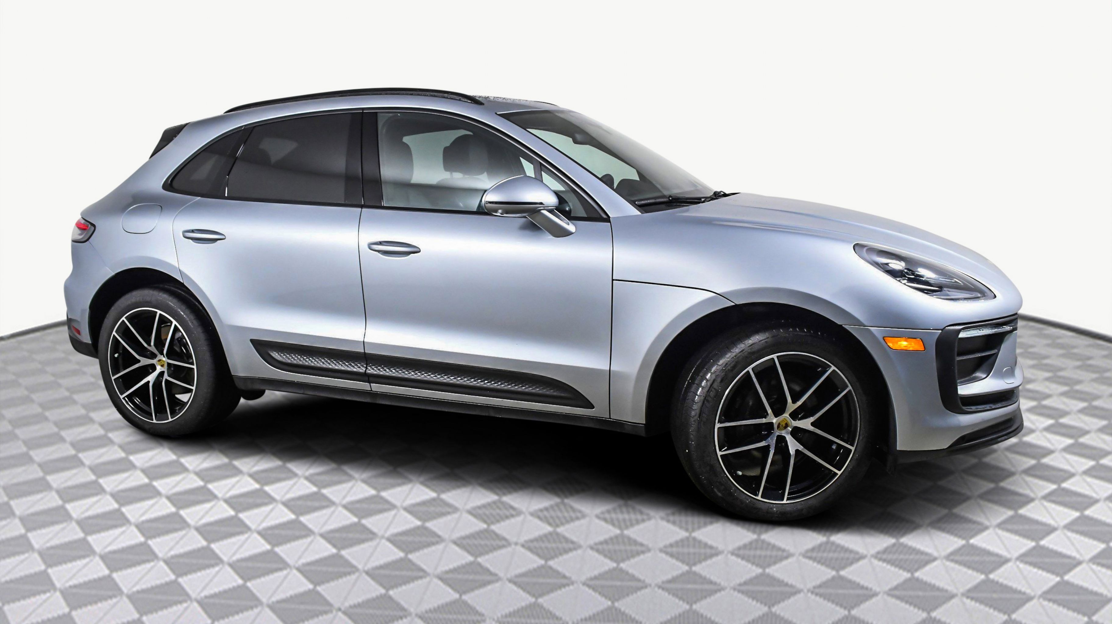 2023 Porsche Macan