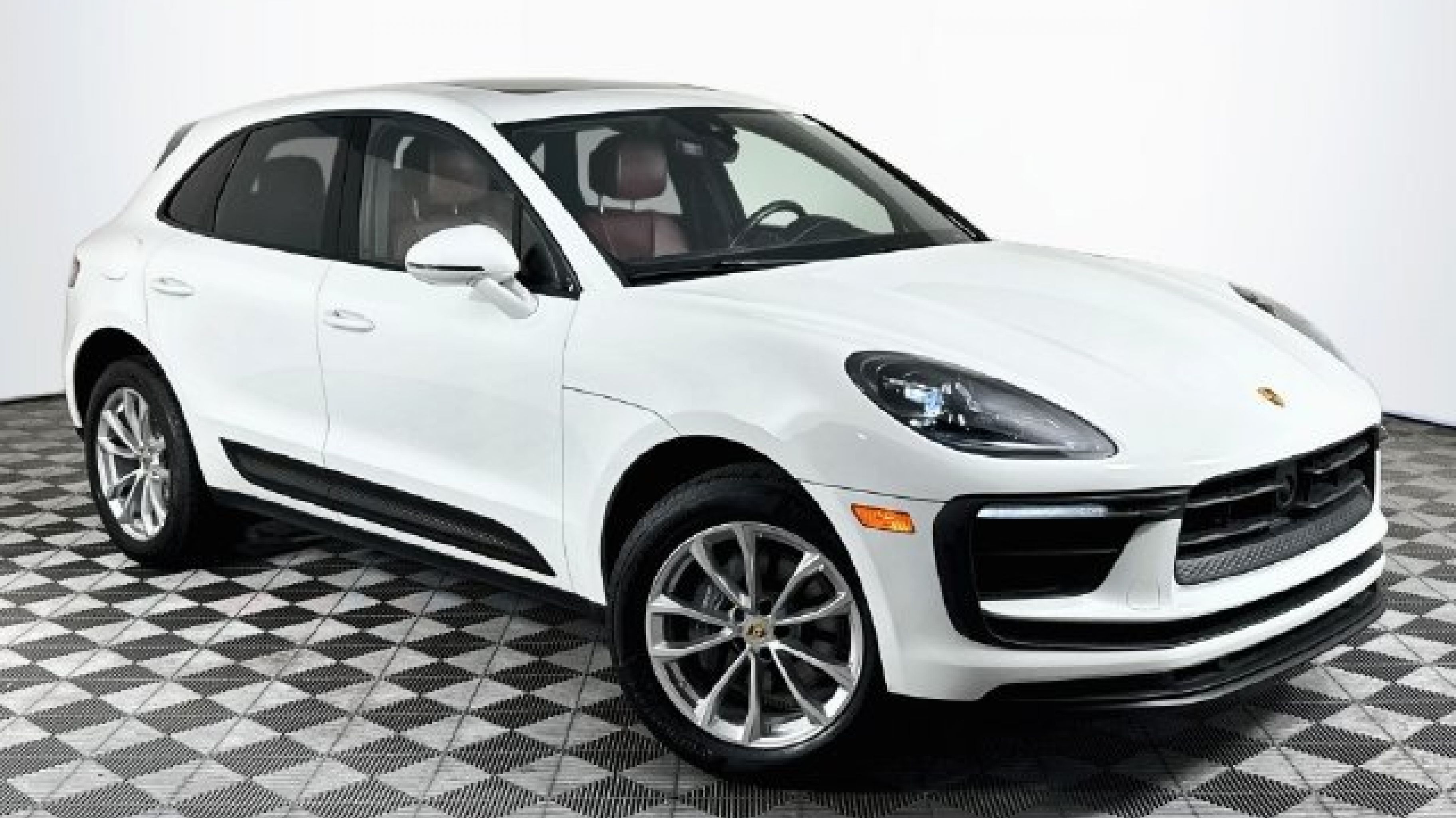 2023 Porsche Macan