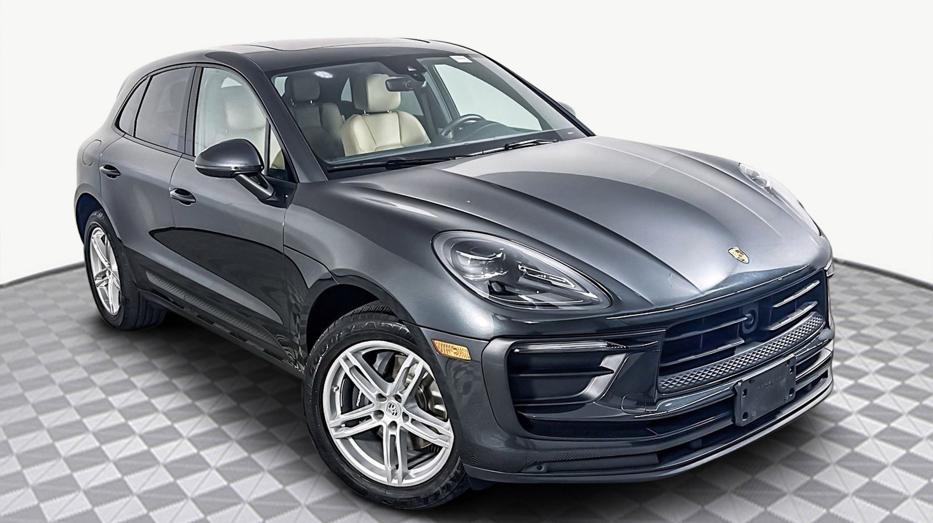 2023 Porsche Macan Base