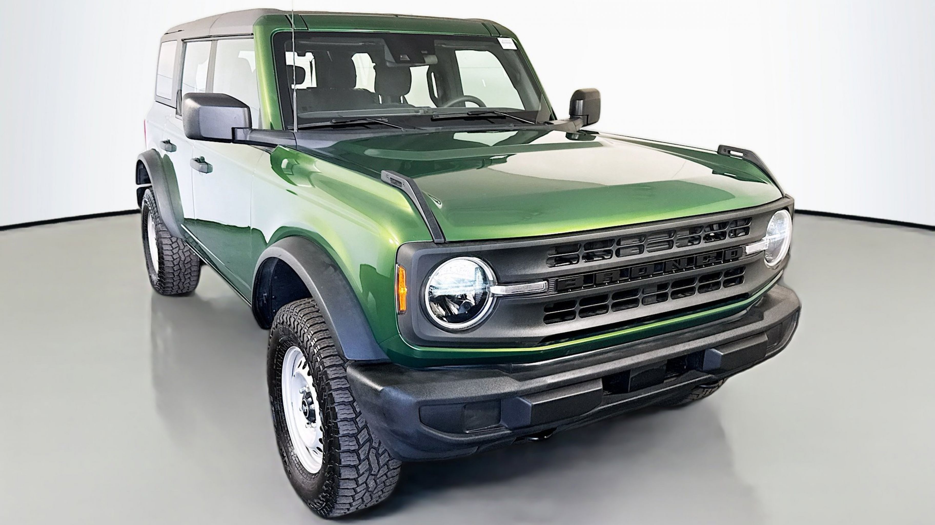 2023 Ford Bronco Base 4x4's photo