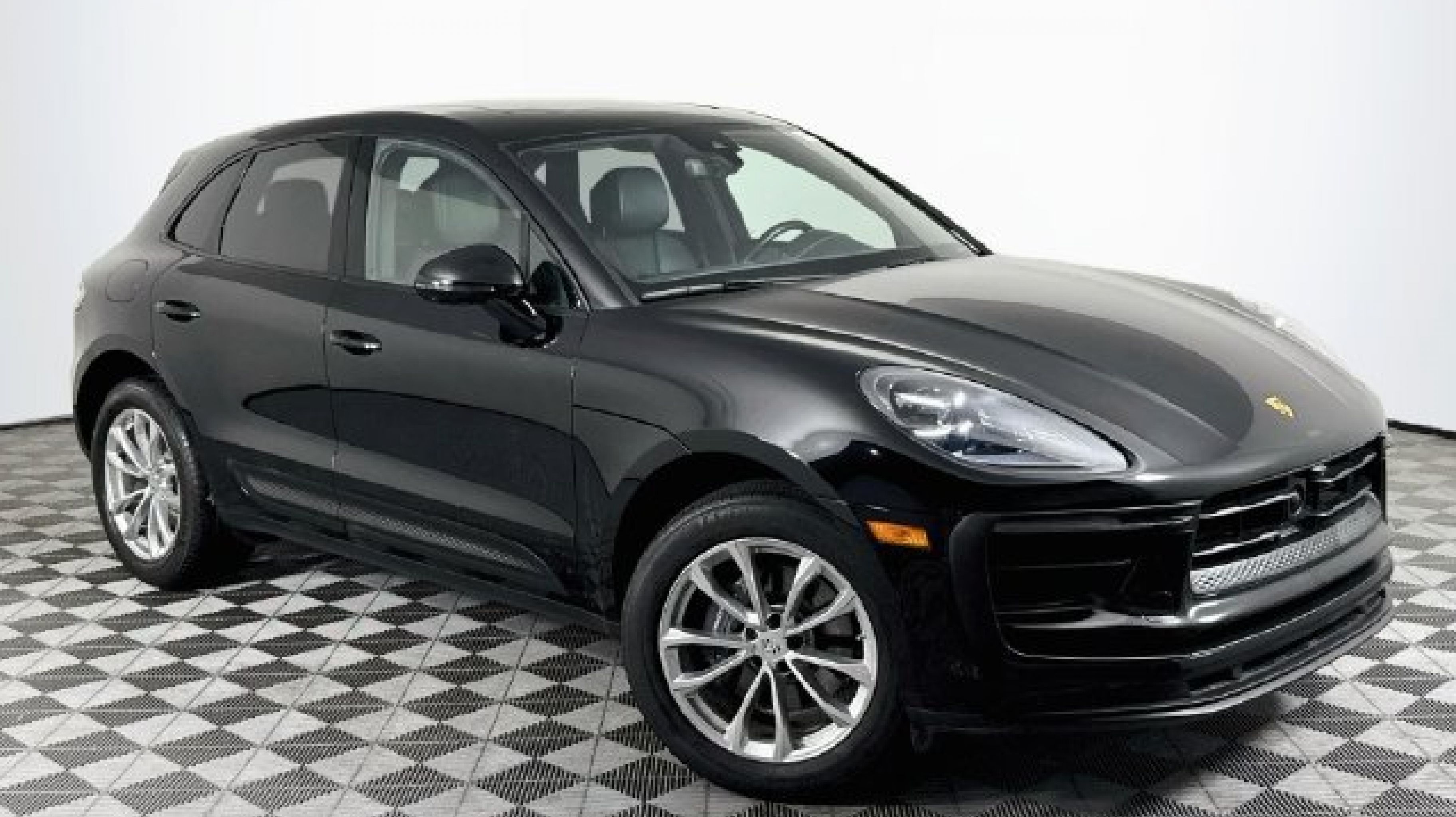 2023 Porsche Macan