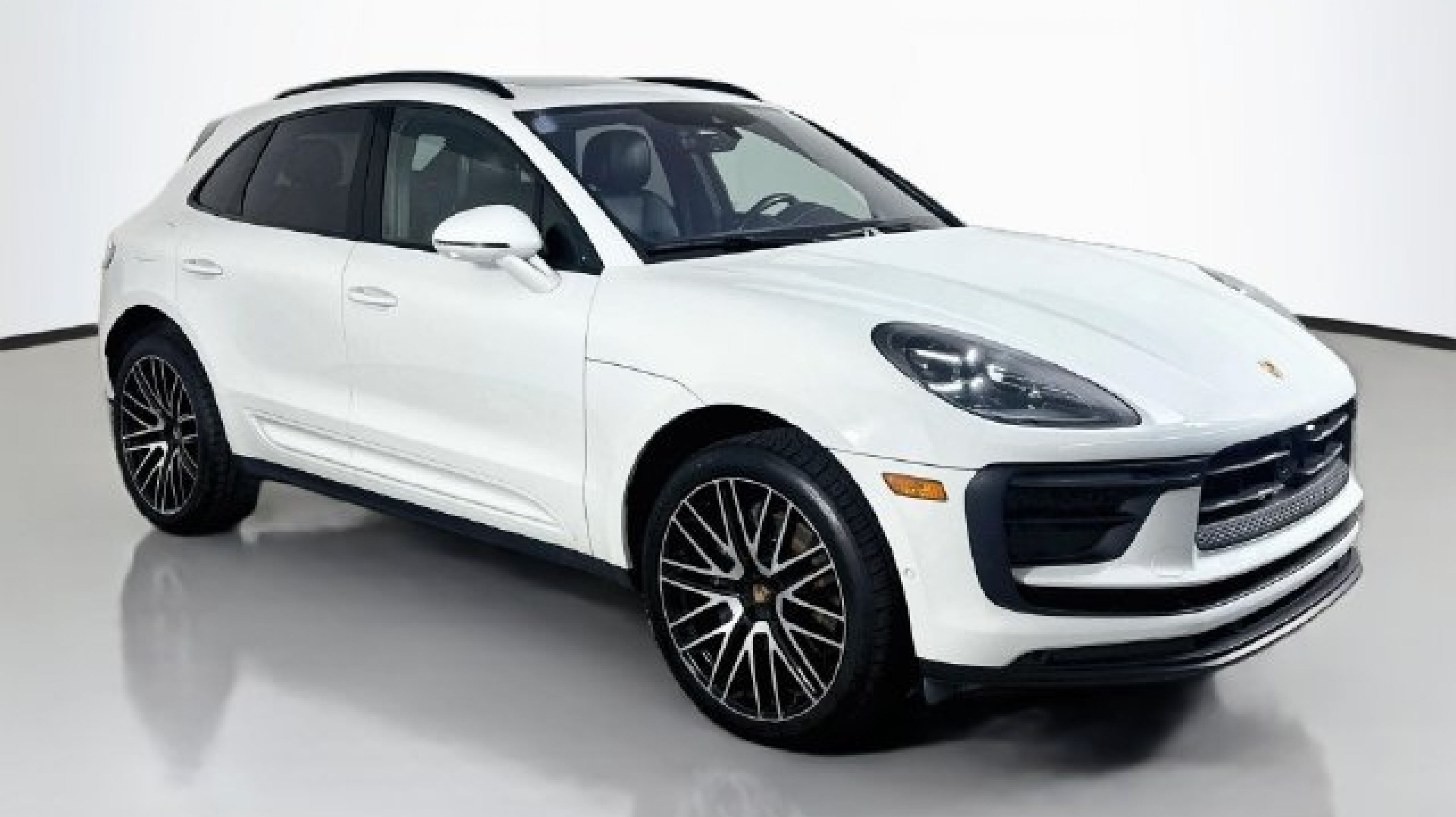 2023 Porsche Macan T