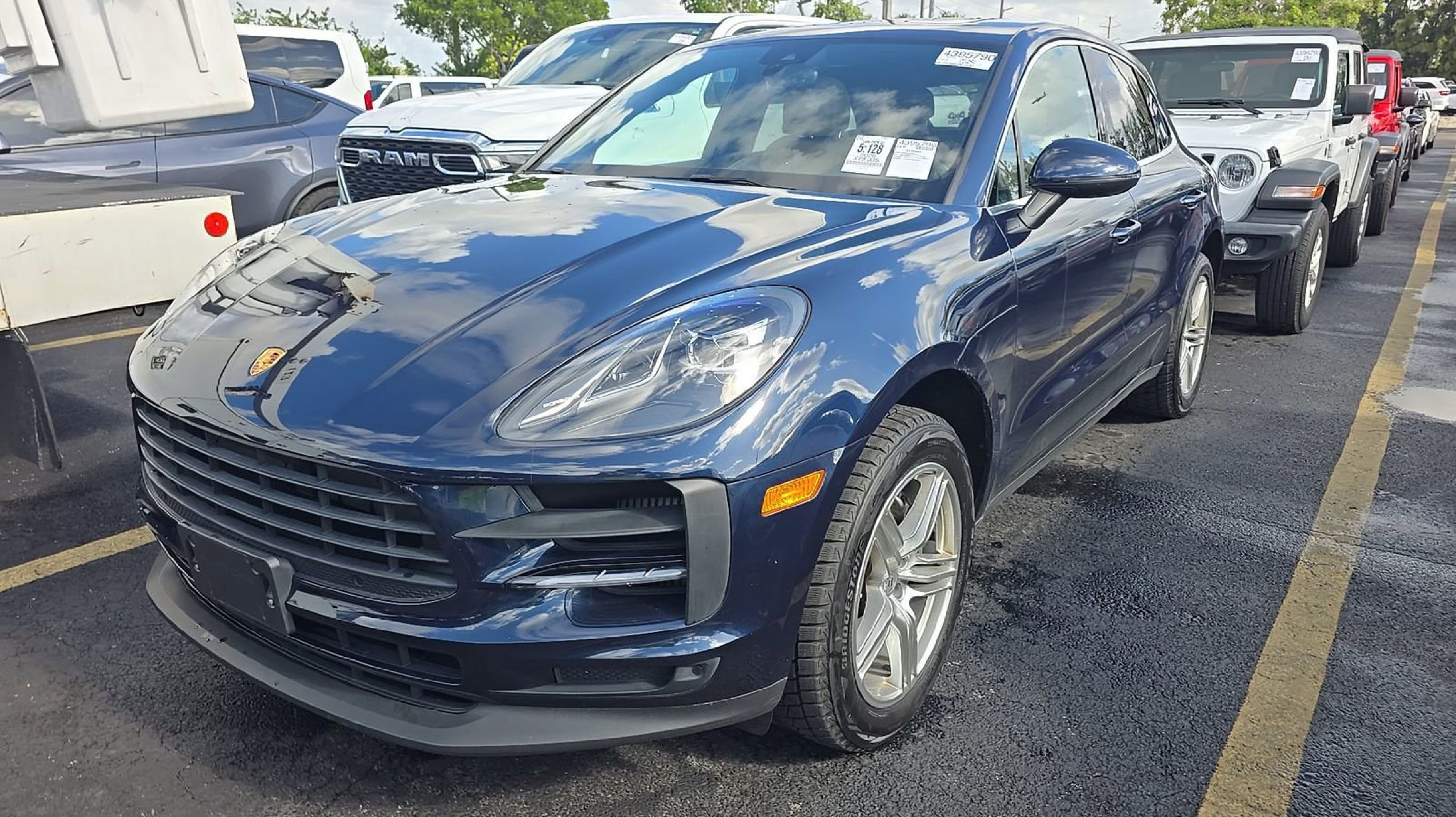 2020 Porsche Macan S's photo