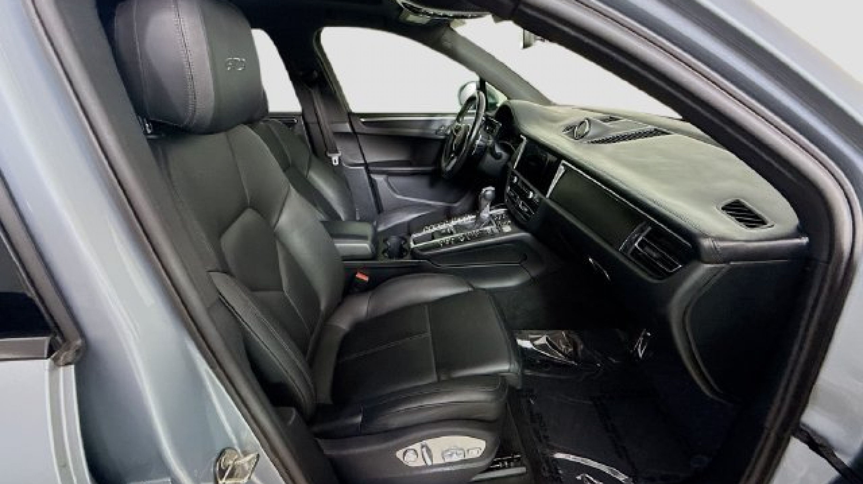 2021 Porsche Macan GTS - Photo 25