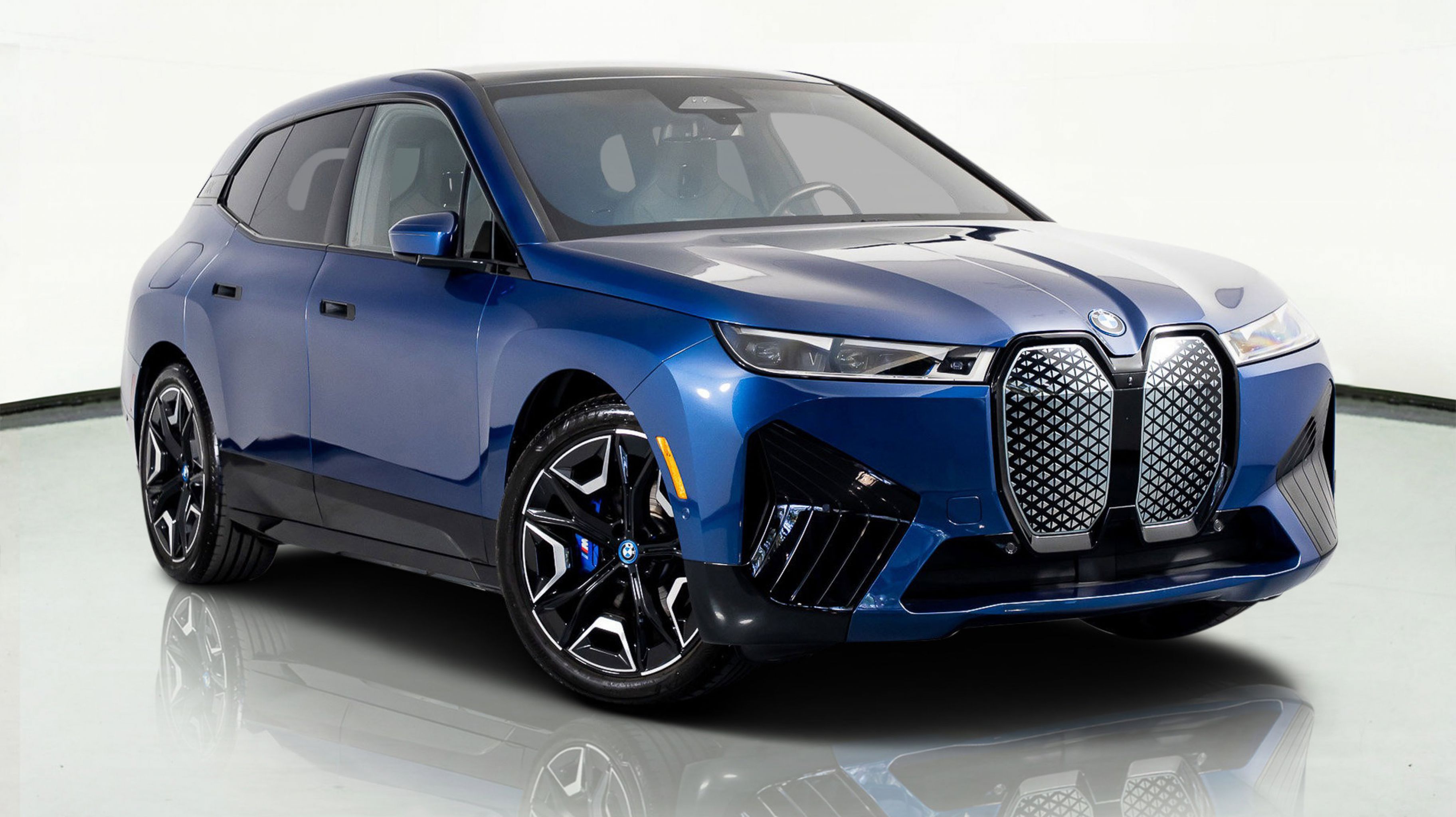 2024 BMW iX Base's photo