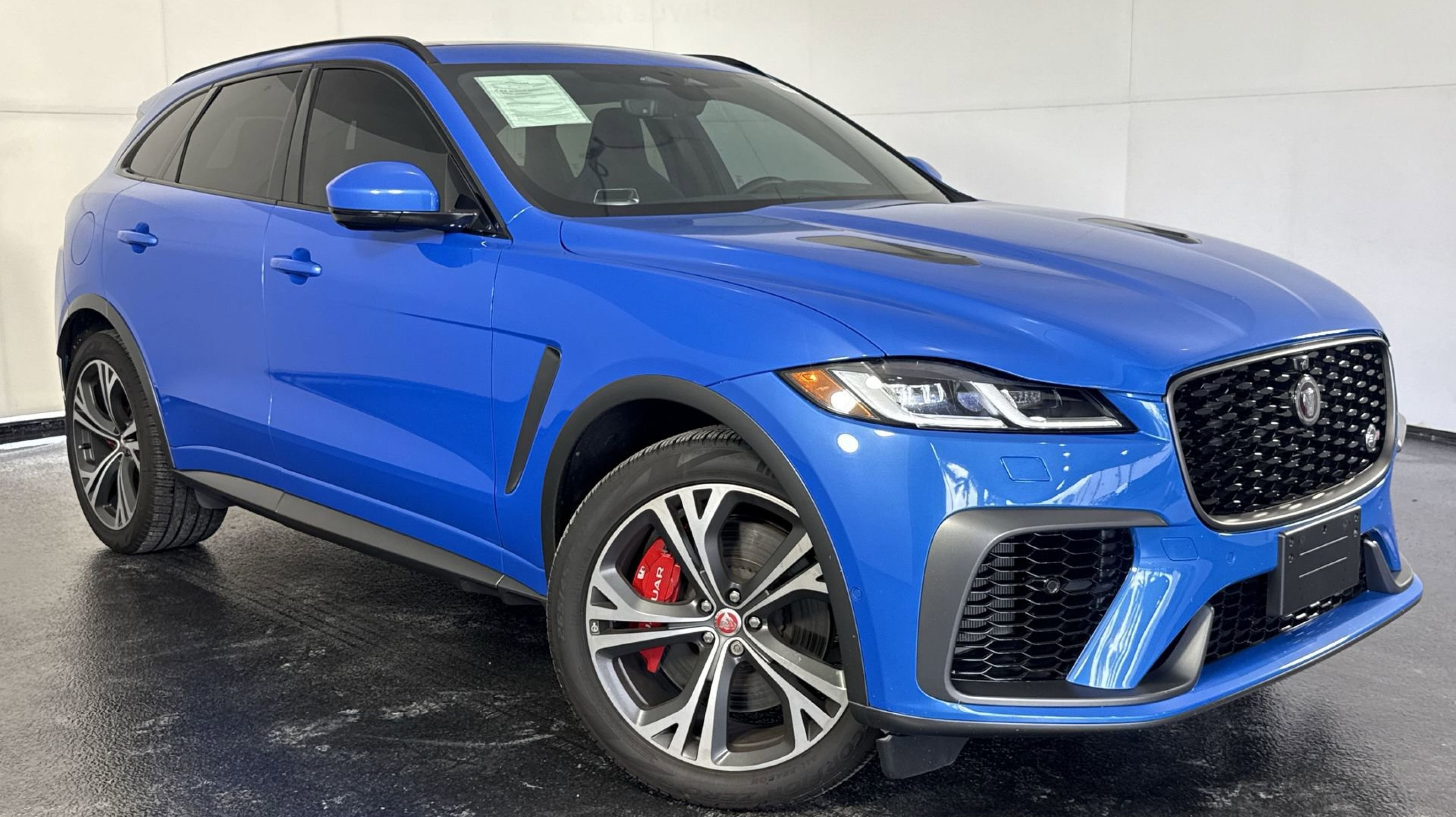 2021 Jaguar F-Pace SVR's photo