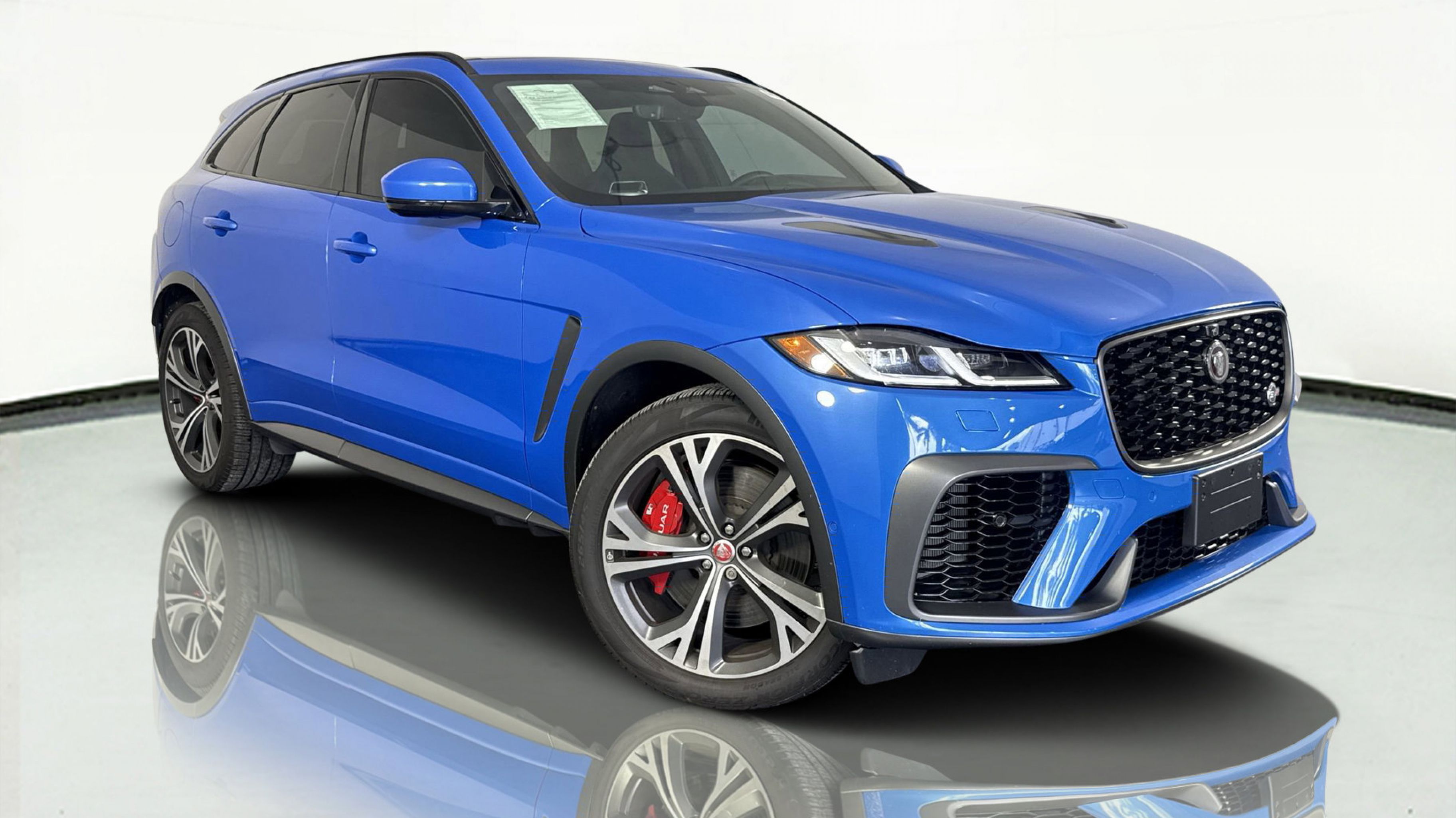 2021 Jaguar F-PACE SVR's photo