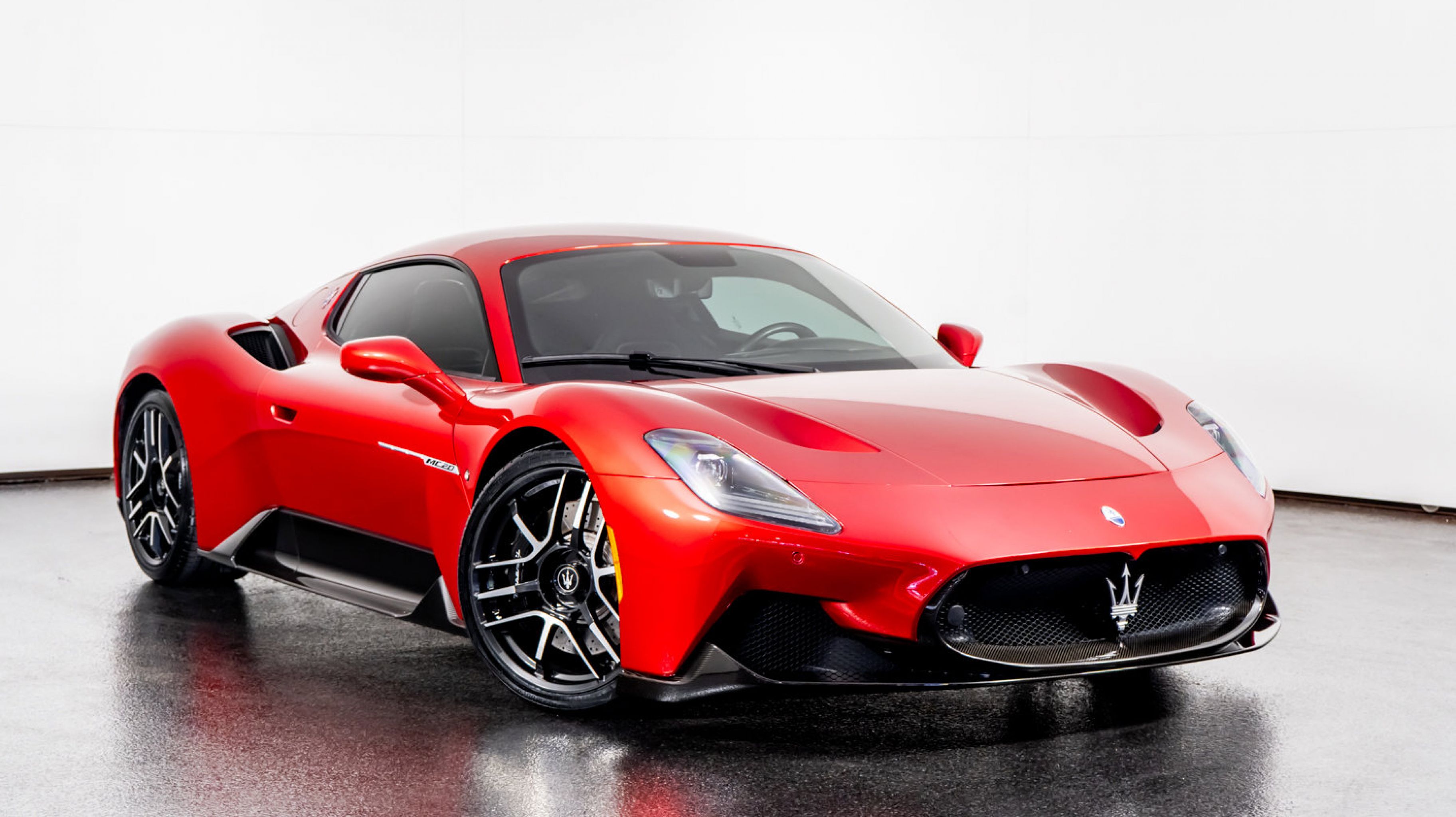 2022 Maserati MC20 Base's photo