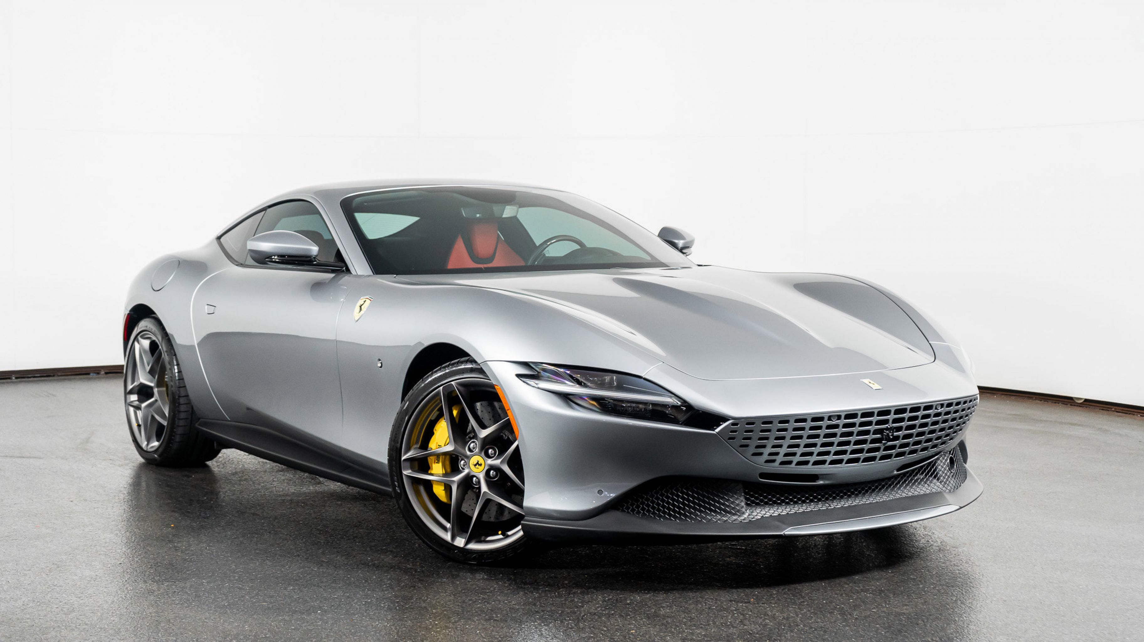 2022 Ferrari Roma Base