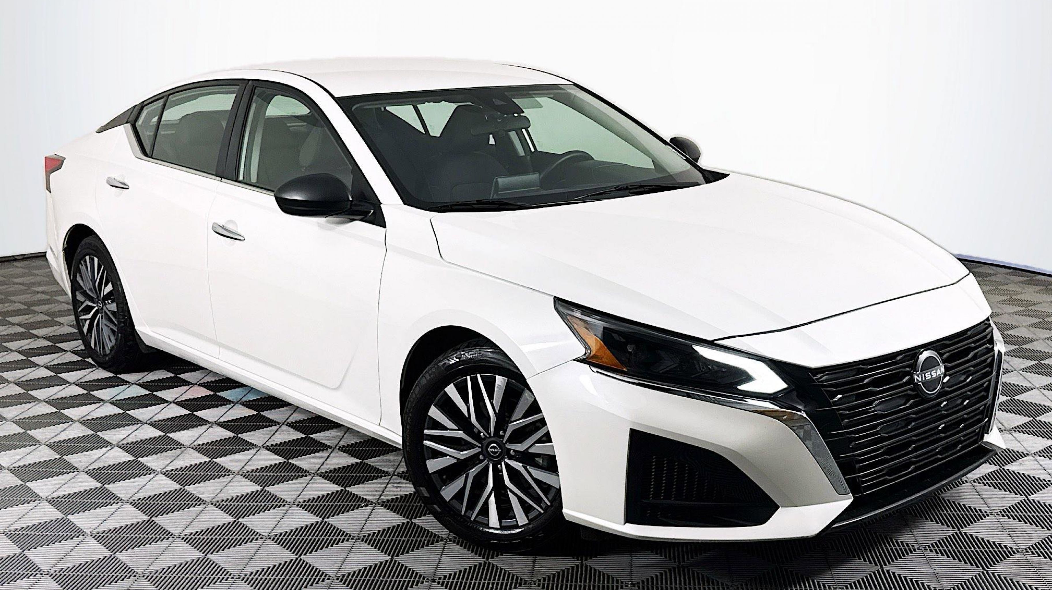 2024 Nissan Altima SV