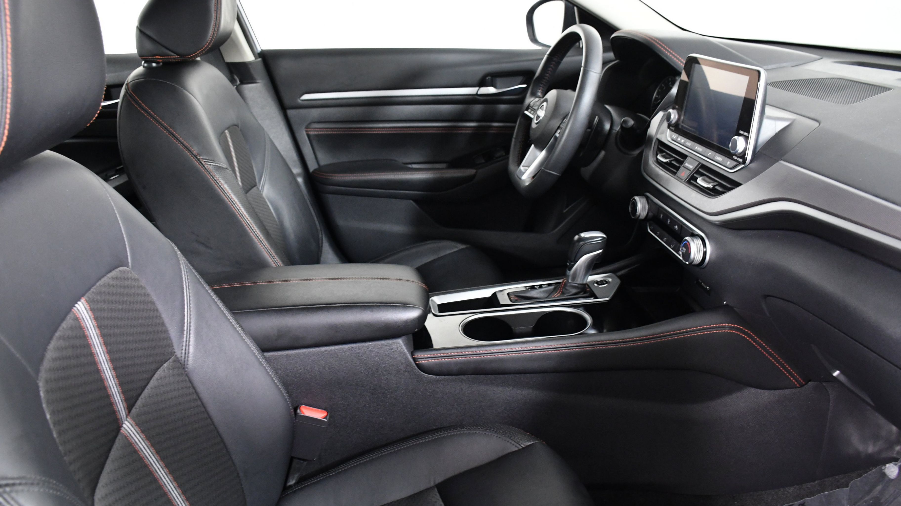 2023 Nissan Altima 2.5 SR photo 18