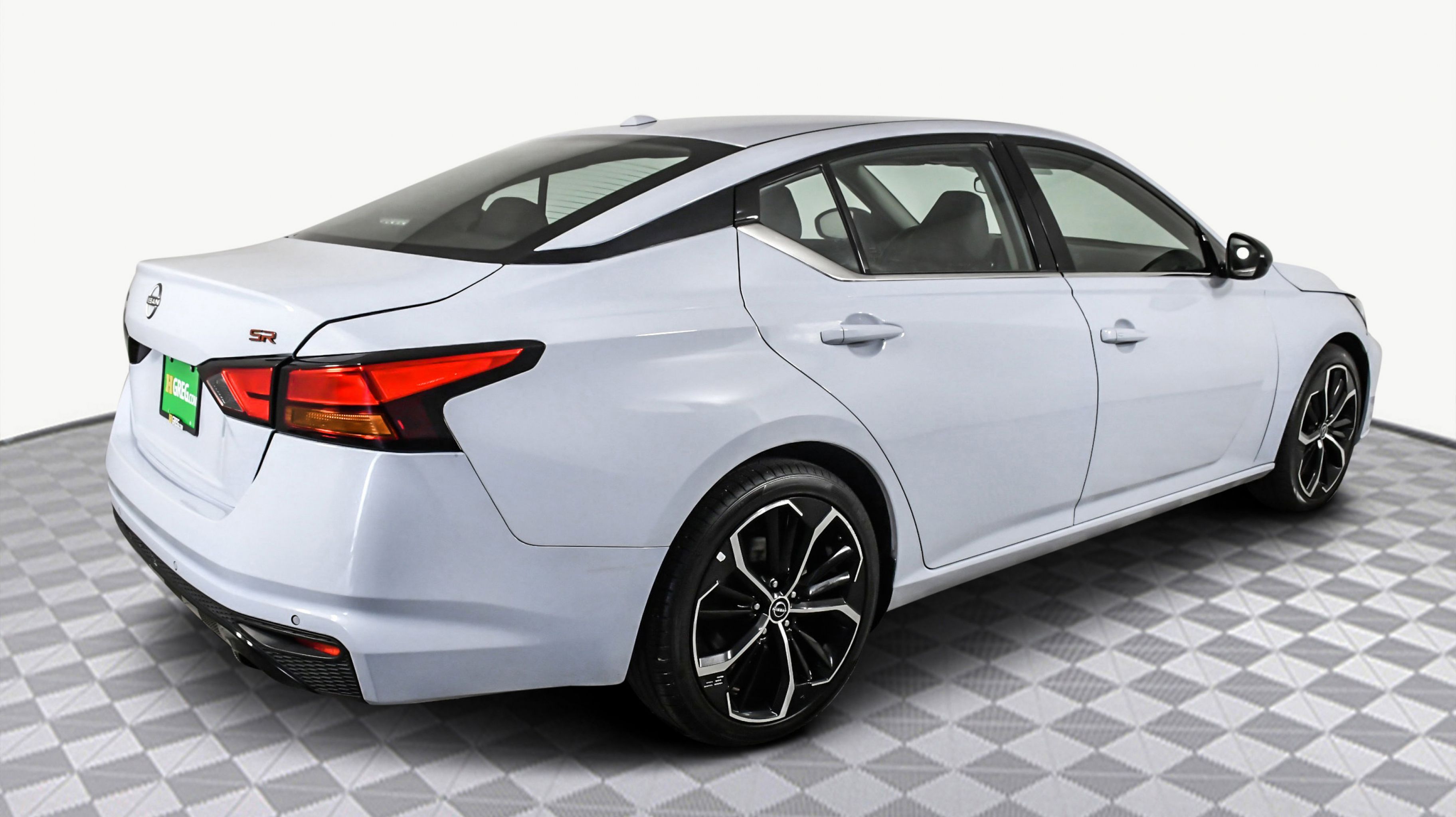 2023 Nissan Altima 2.5 SR photo 4