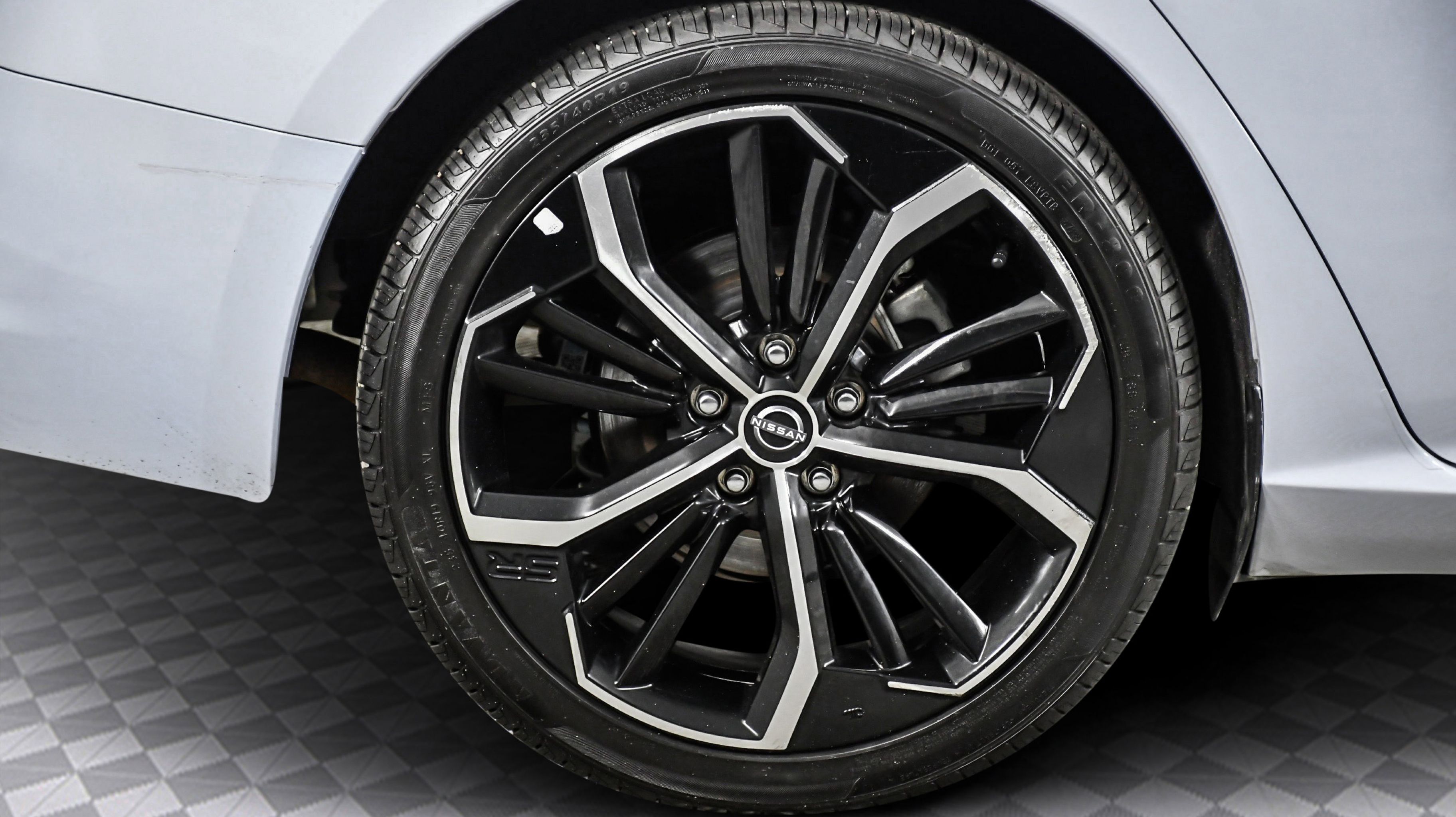 2023 Nissan Altima 2.5 SR photo 25