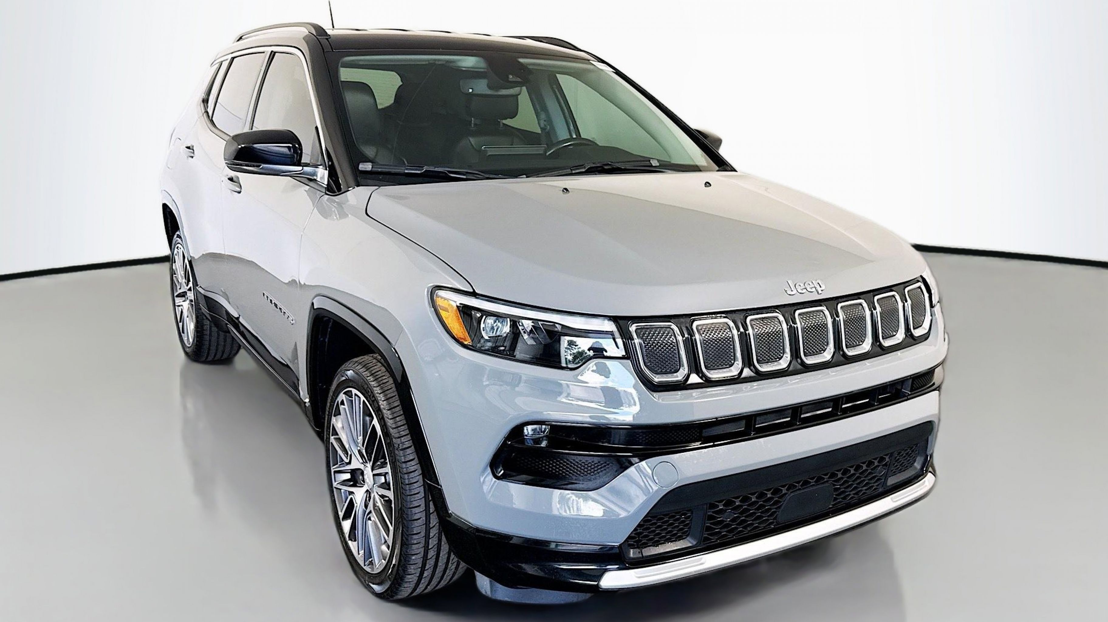 2022 Jeep Compass Limited 4X4's photo