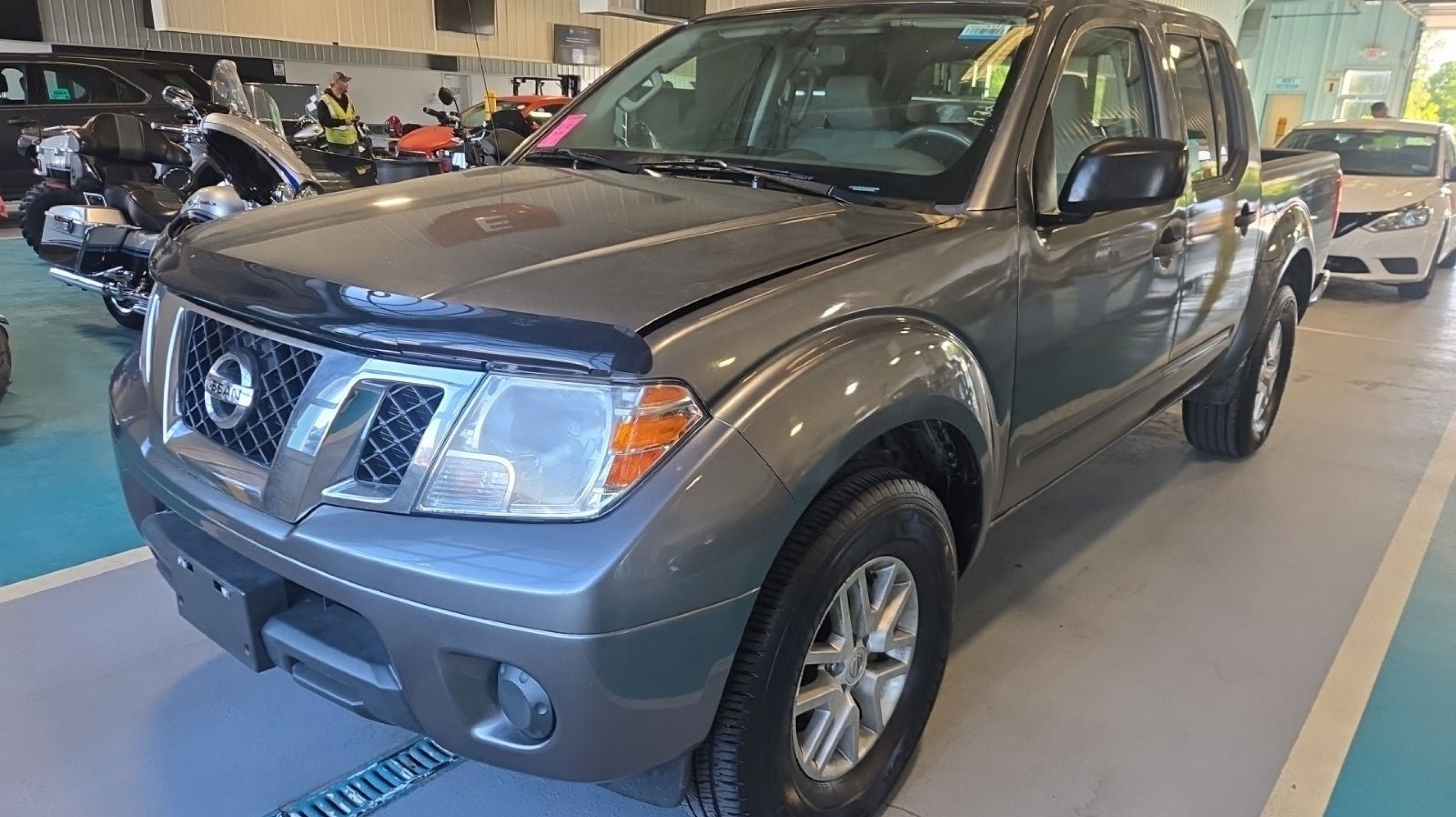 2017 Nissan Frontier 4.0 SV Crew Cab 4X4 AT SWB's photo