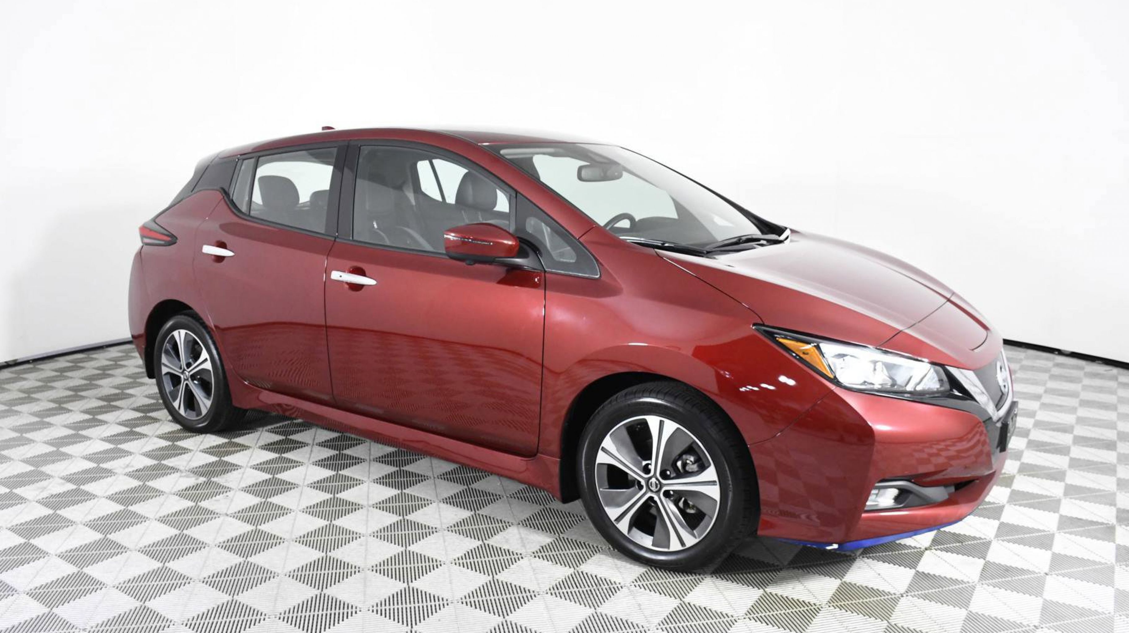 Nissan leaf deals sl for sale