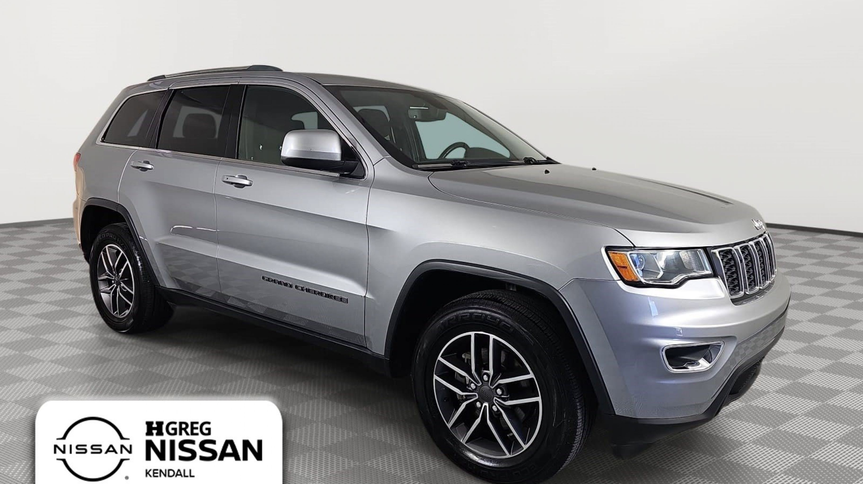 2019 Jeep Grand Cherokee Laredo E