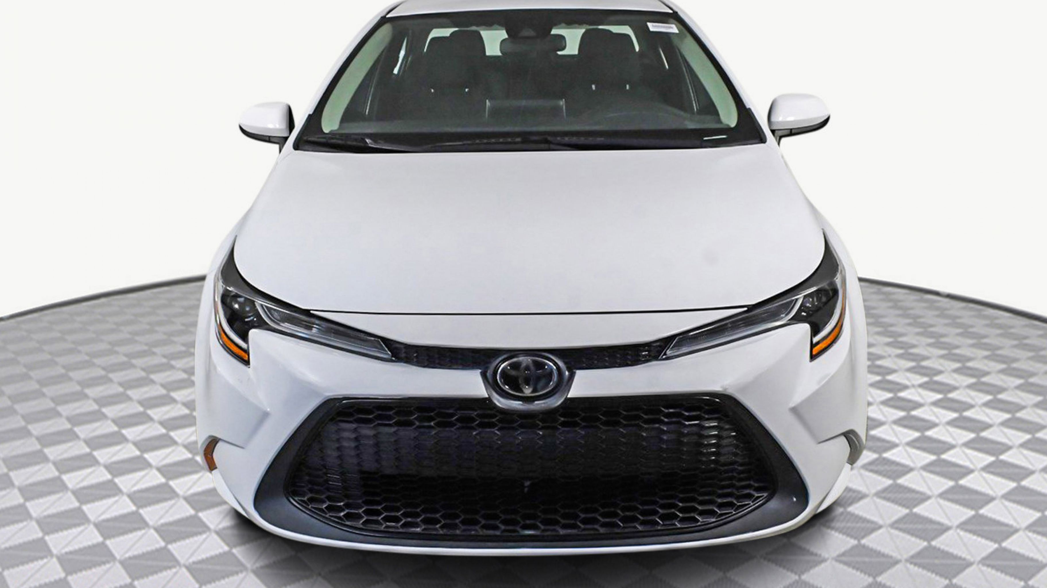 2020 Toyota Corolla LE photo 2