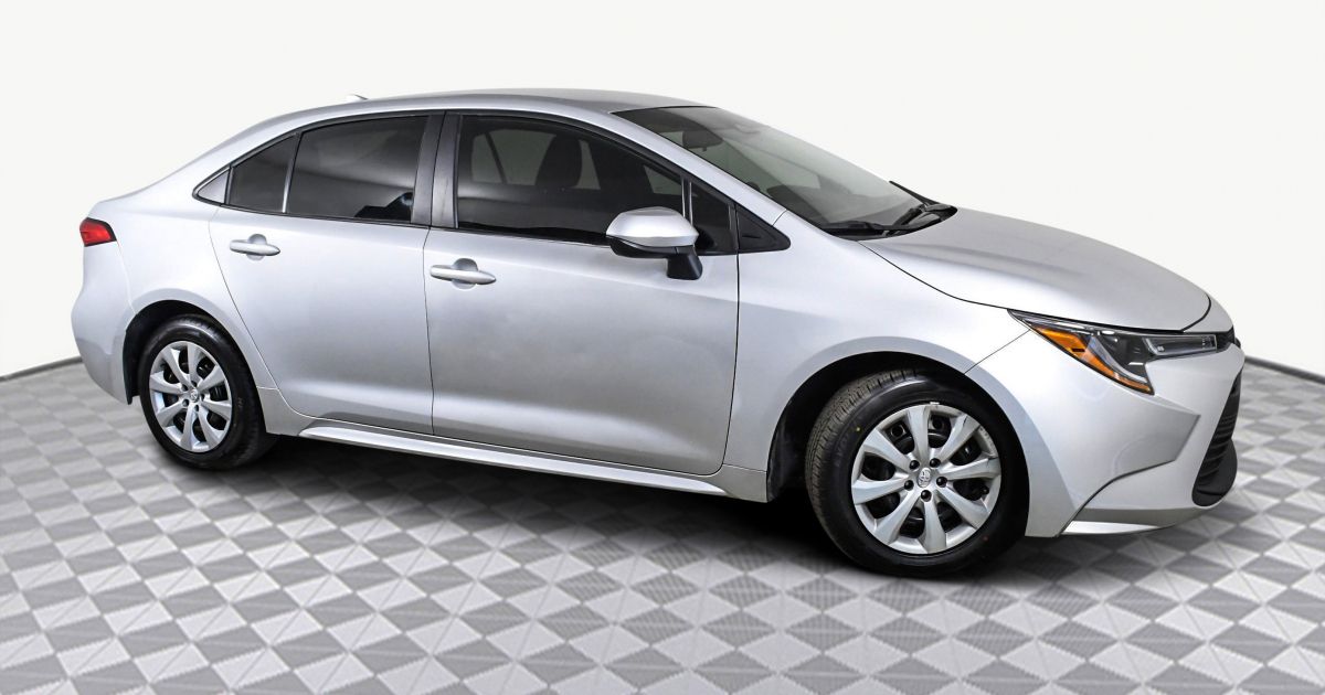 Used 2024 Toyota Corolla LE for sale at HGreg