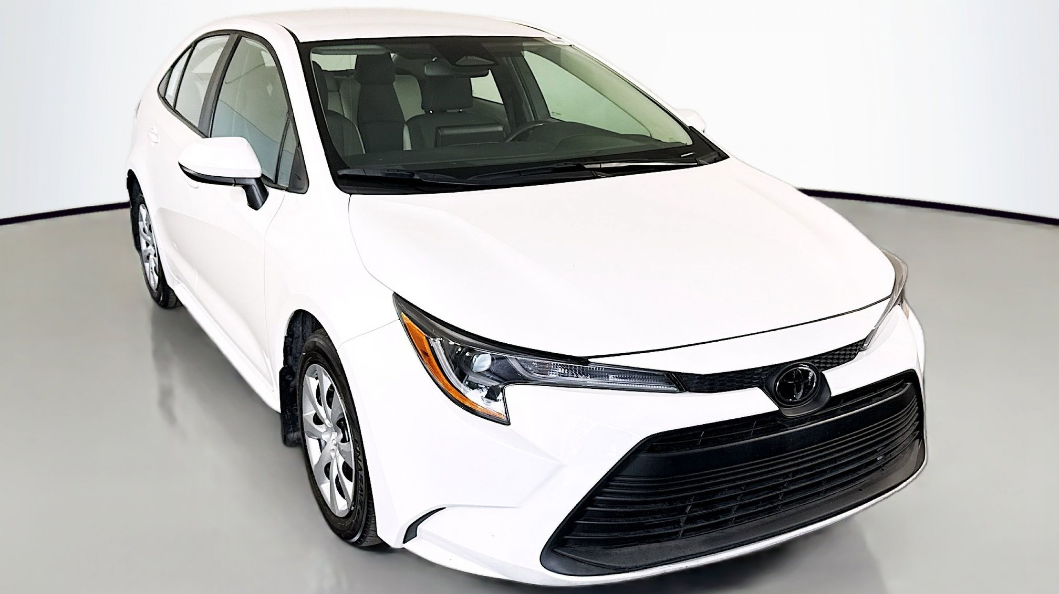 2025 Toyota Corolla LE CVT's photo