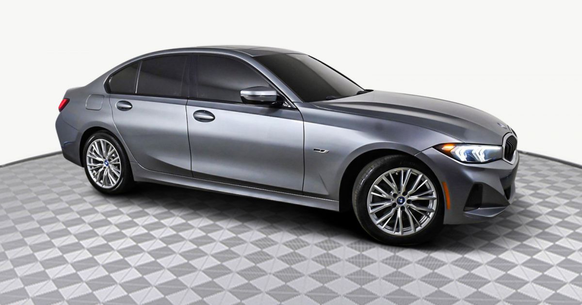 Used 2023 BMW 3 Series 330e for sale at HGreg