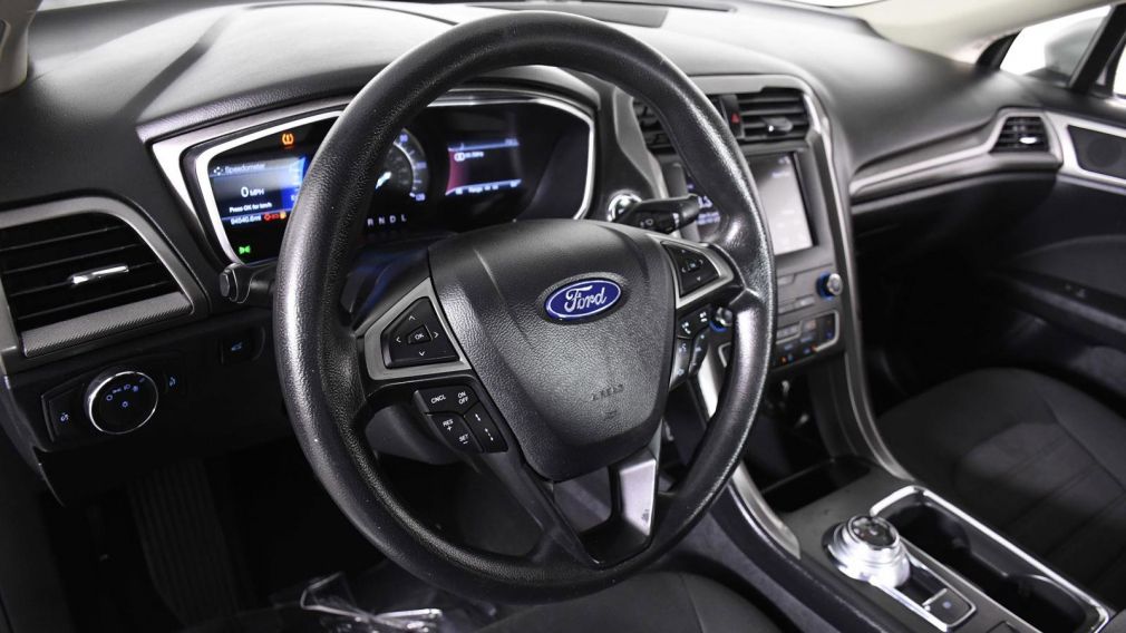 2019 Ford Fusion Hybrid SE #16