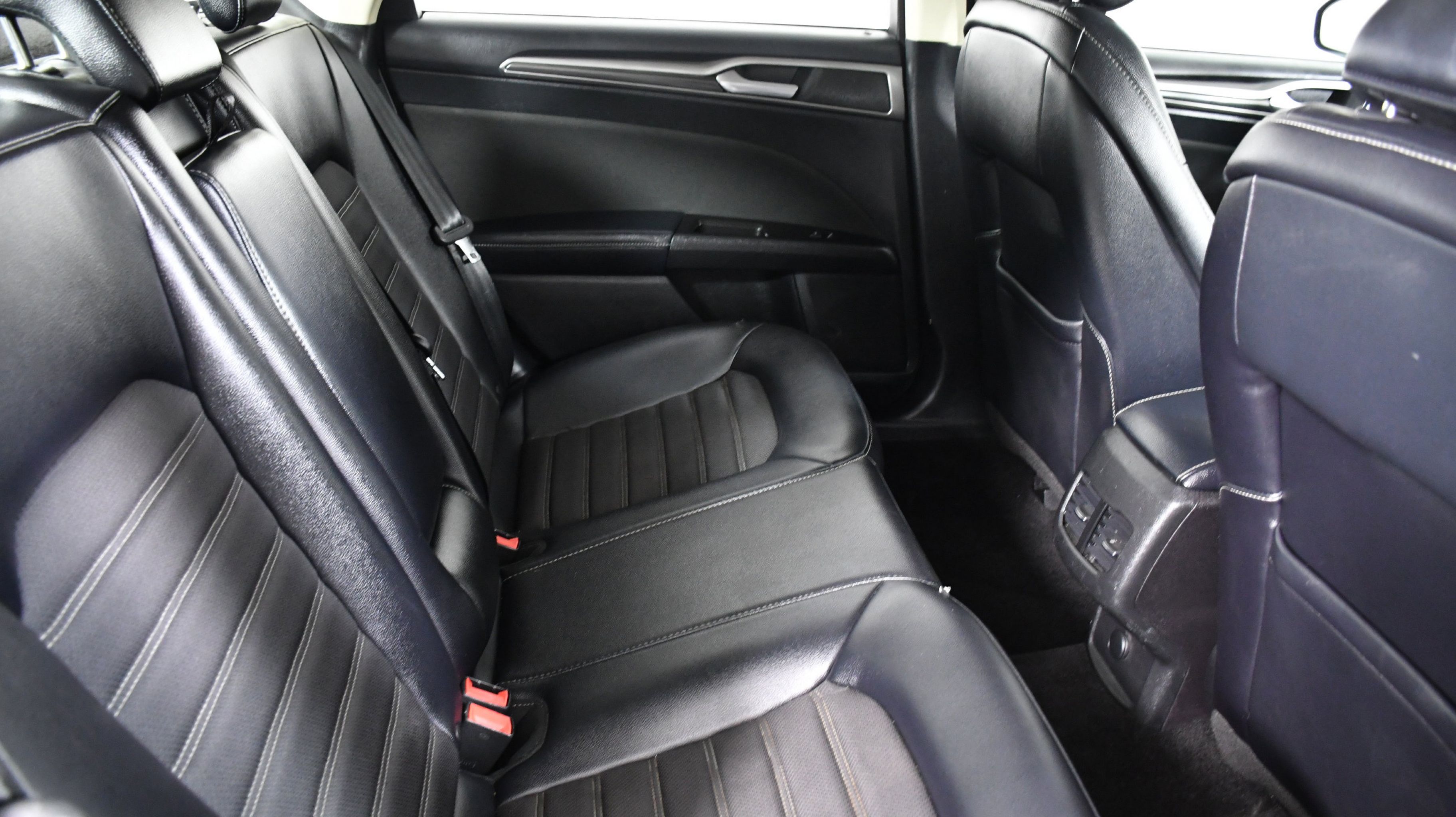 2017 Ford Fusion SE photo 15