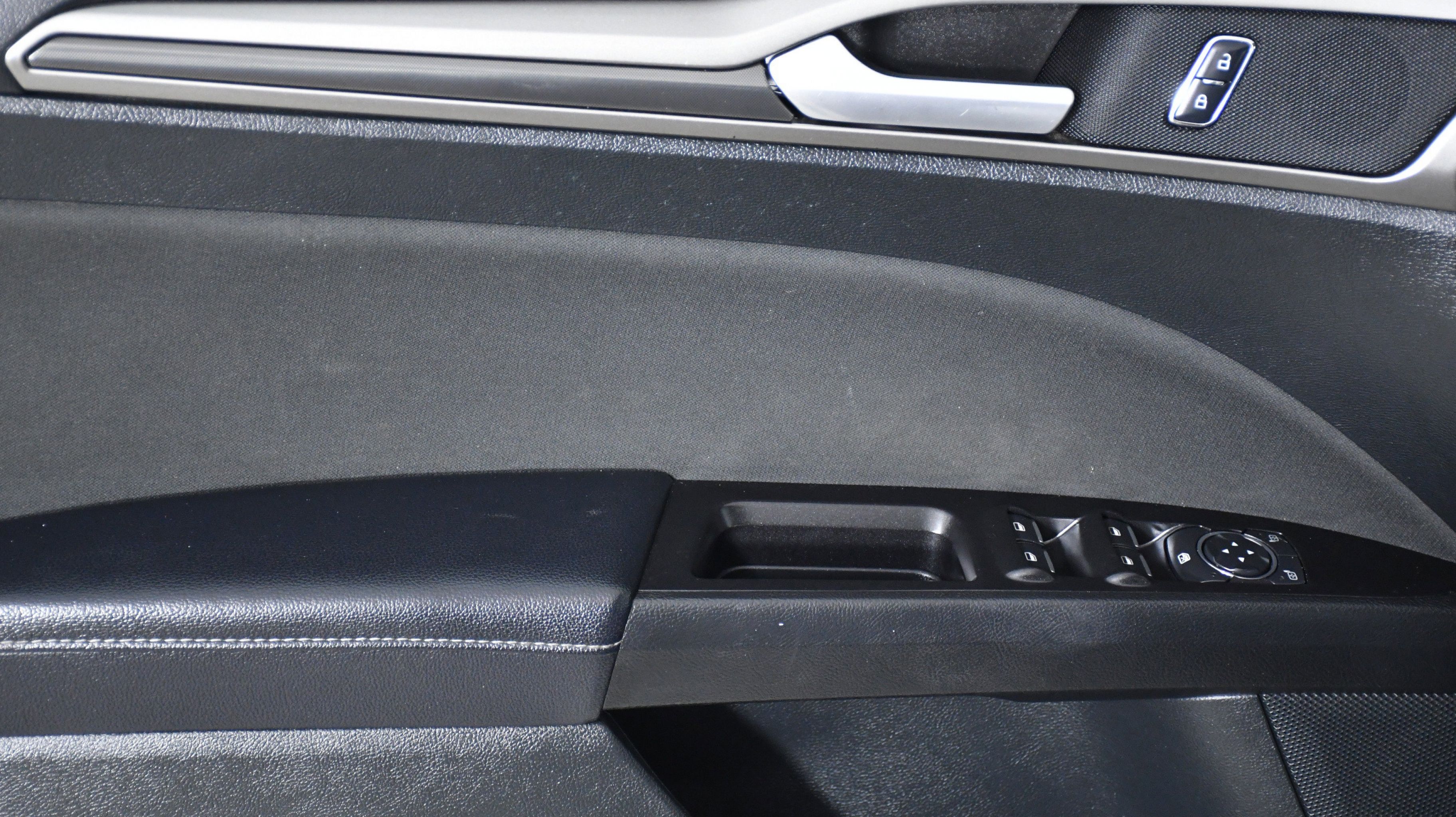 2017 Ford Fusion SE photo 13