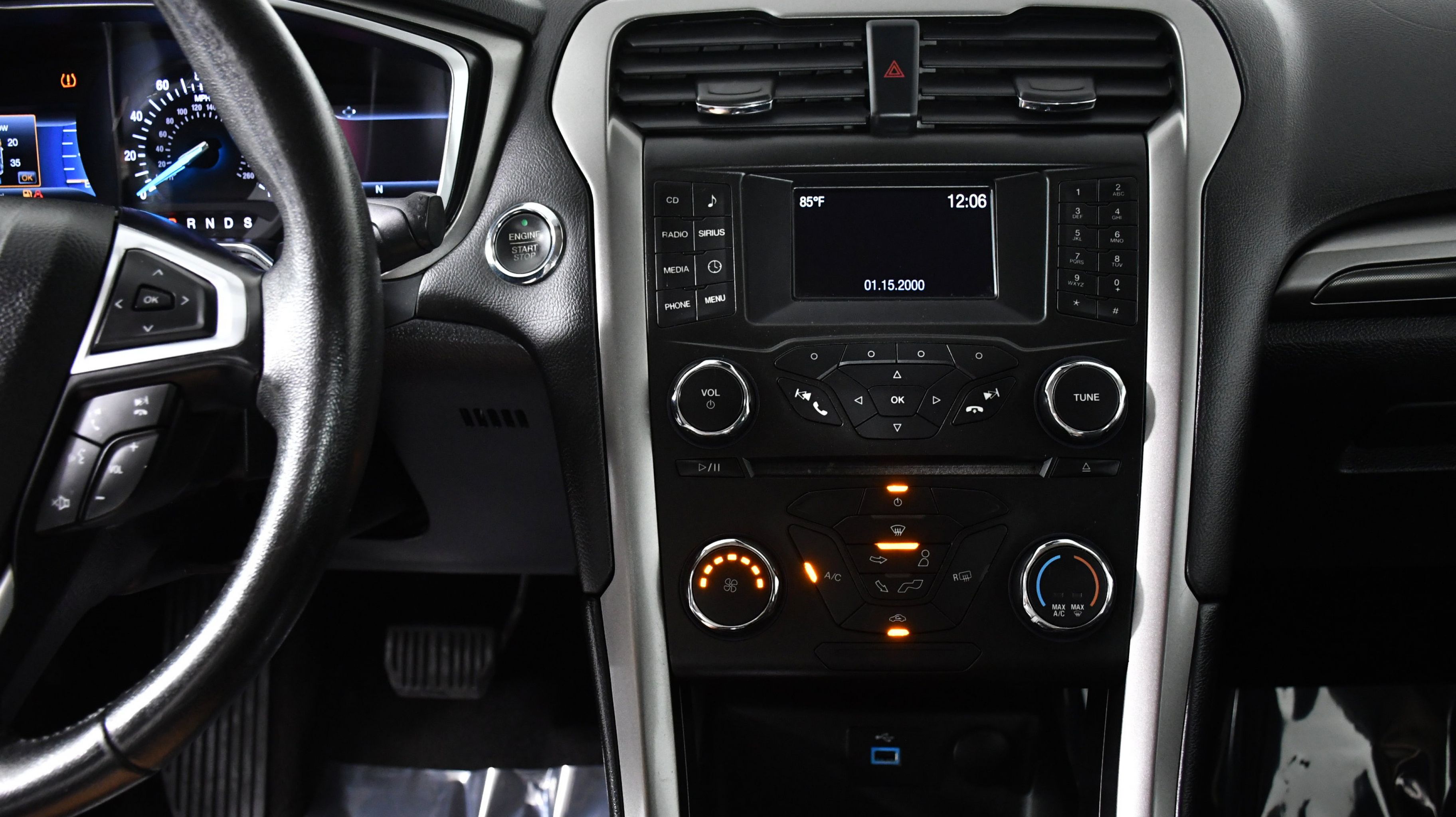 2017 Ford Fusion SE photo 8