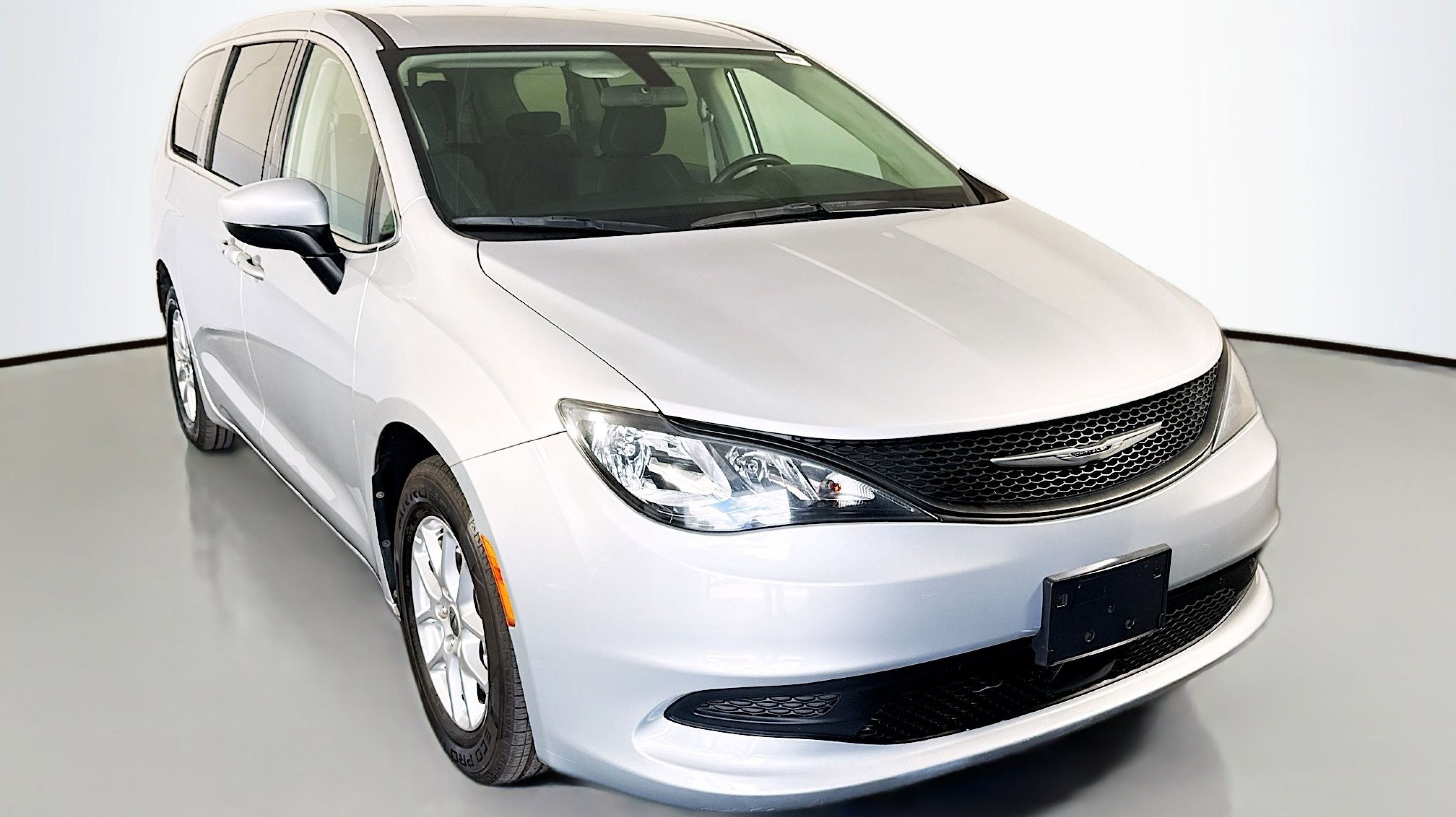 2022 Chrysler Voyager