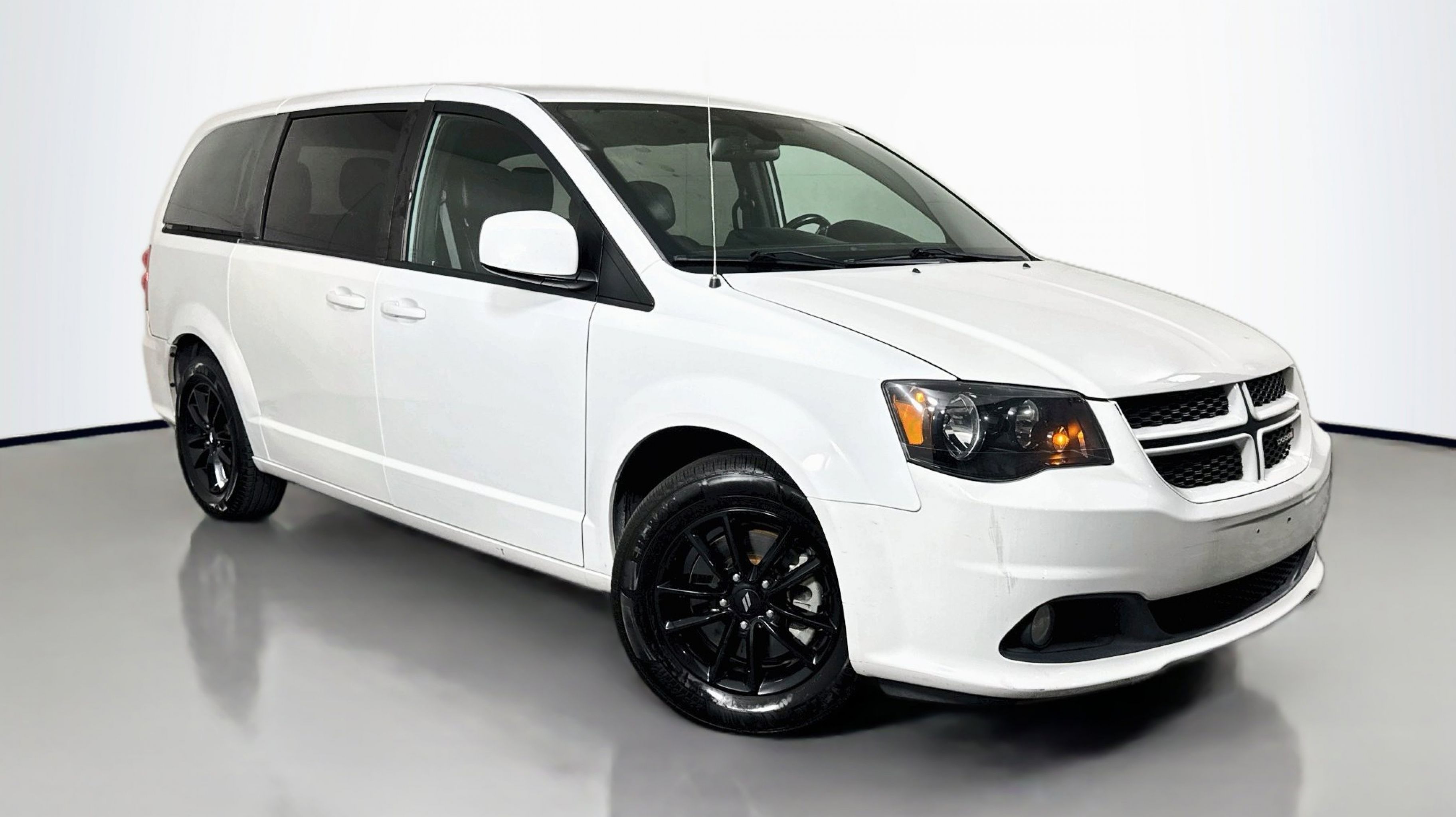 2019 Dodge Grand Caravan GT (Fleet)'s photo