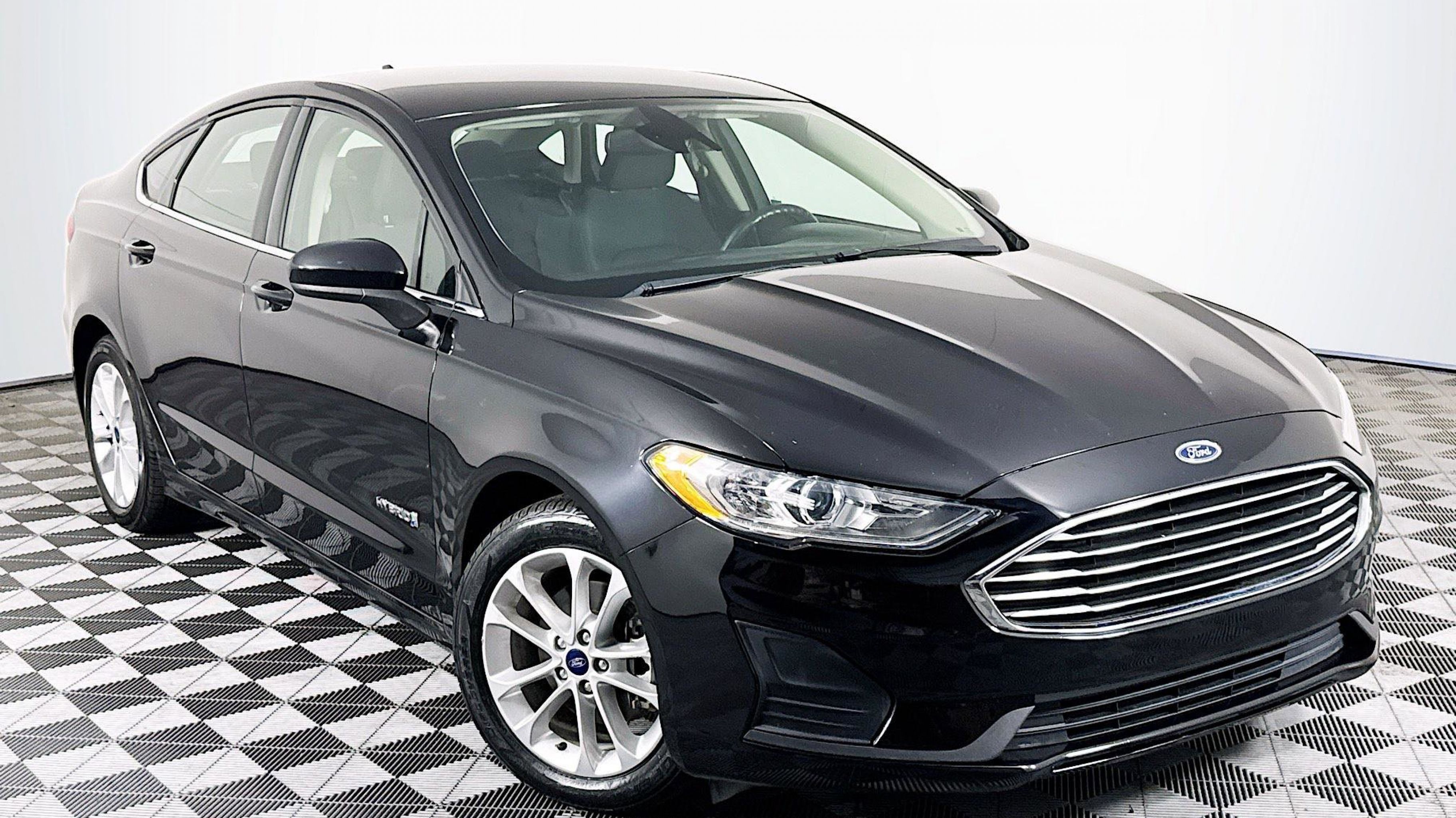 2019 Ford Fusion Hybrid SE