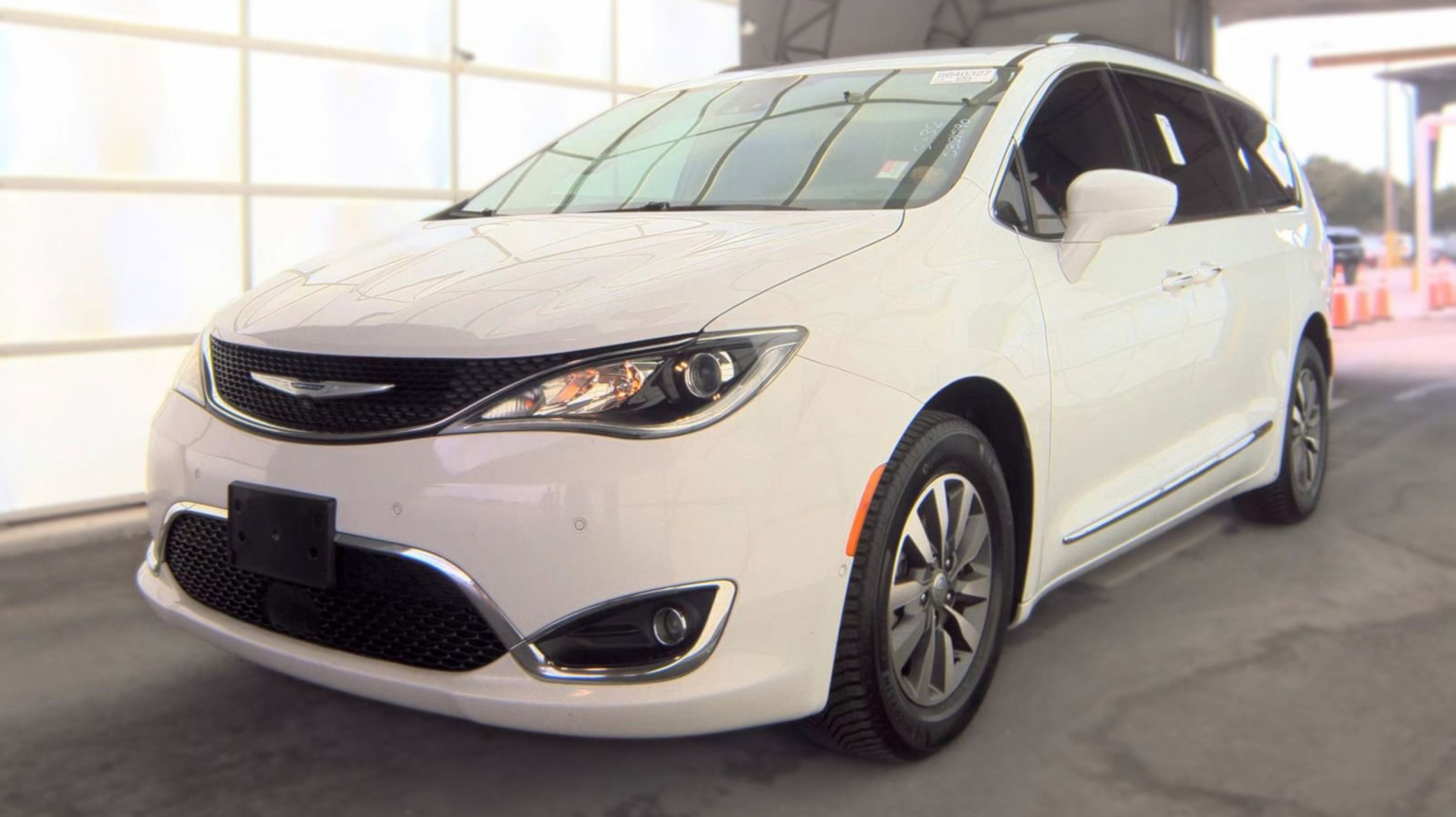 2020 Chrysler Pacifica Touring L Plus's photo