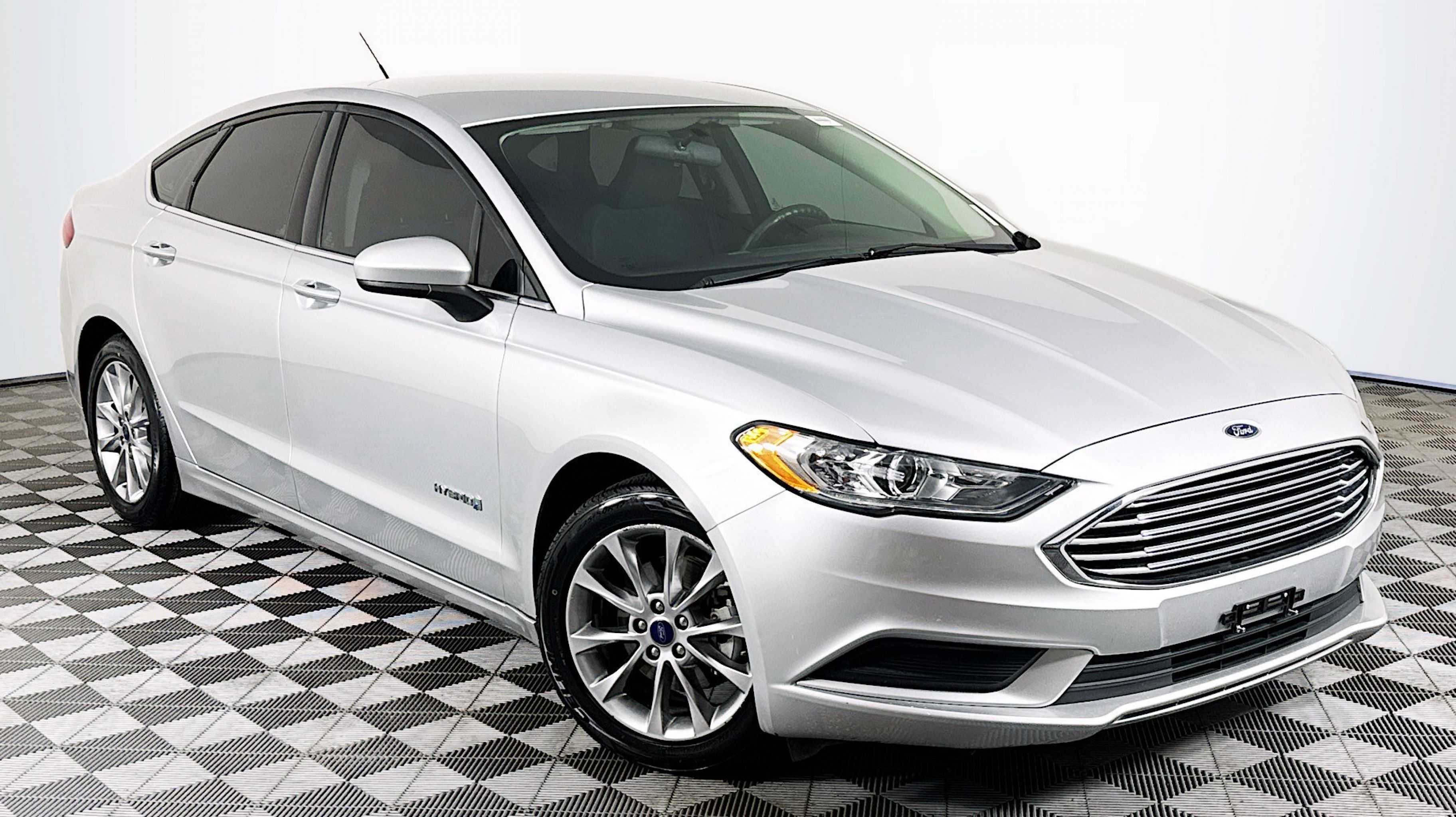 2017 Ford Fusion Hybrid SE
