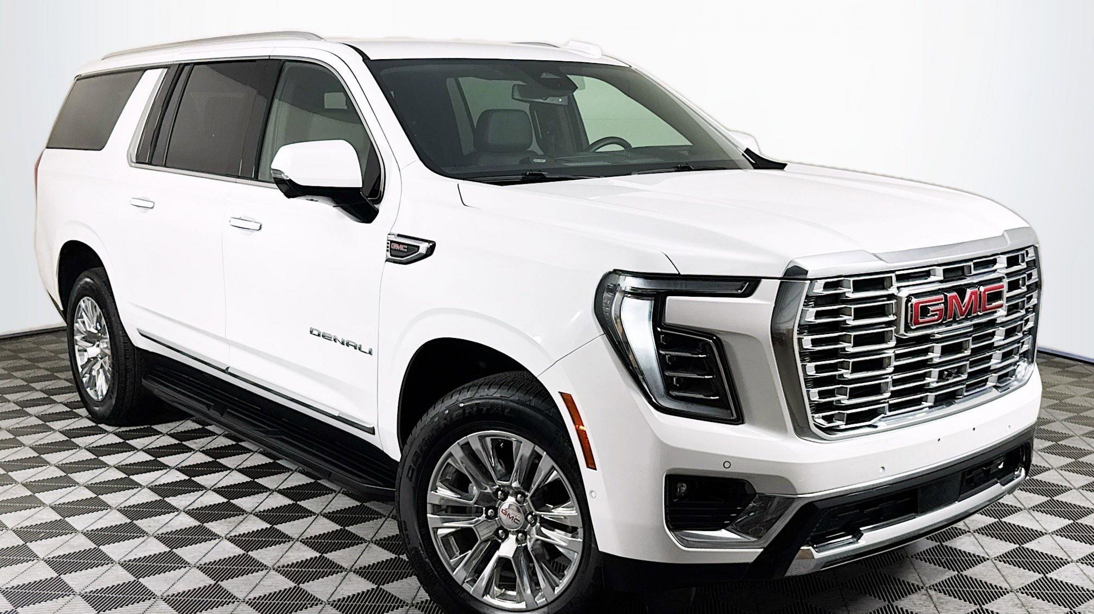 2025 GMC Yukon Denali AWD's photo