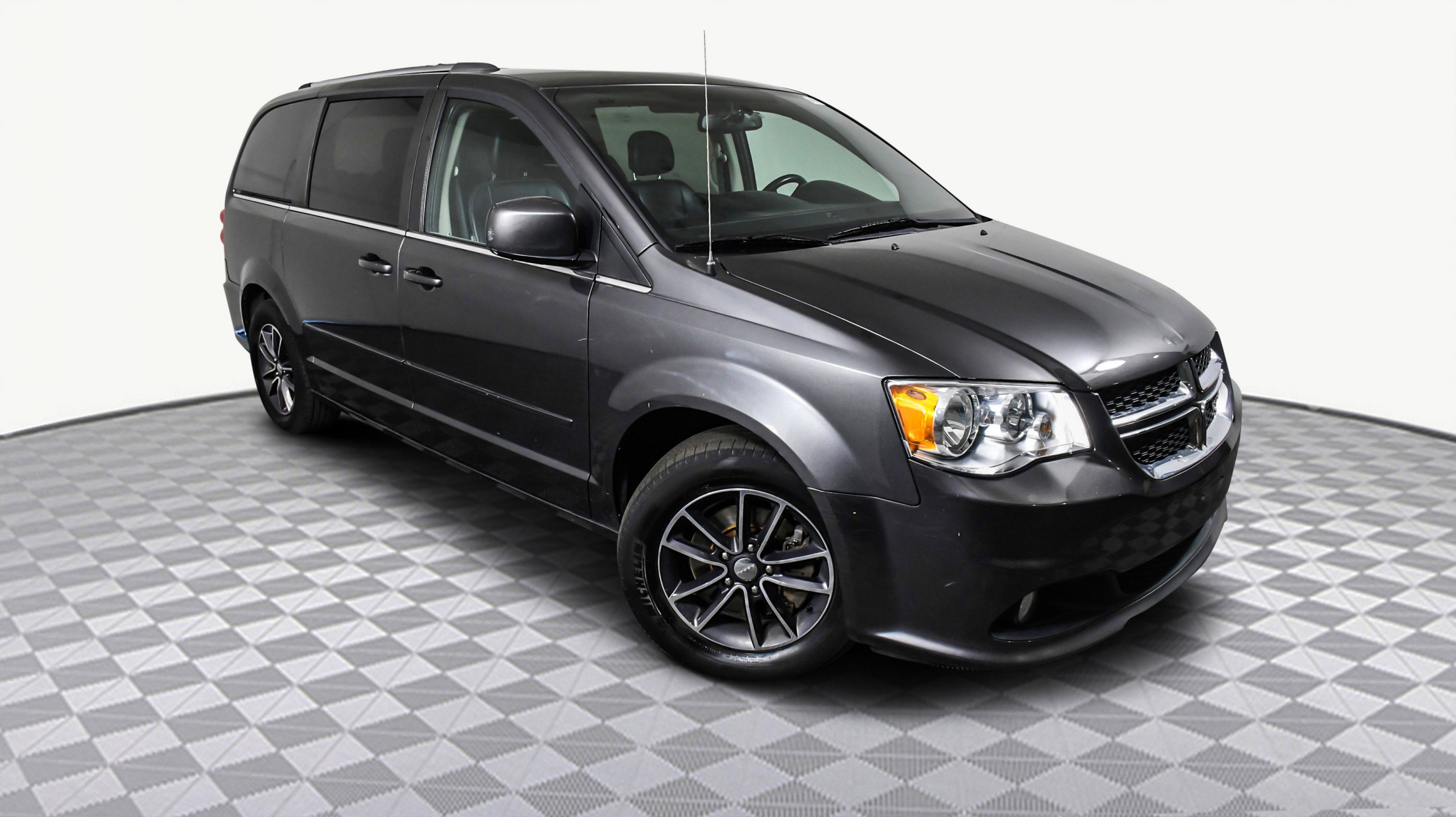 2016 Dodge Dodge Caravan Sxt Vs Se 2016 Dodge Grand Caravan: Price