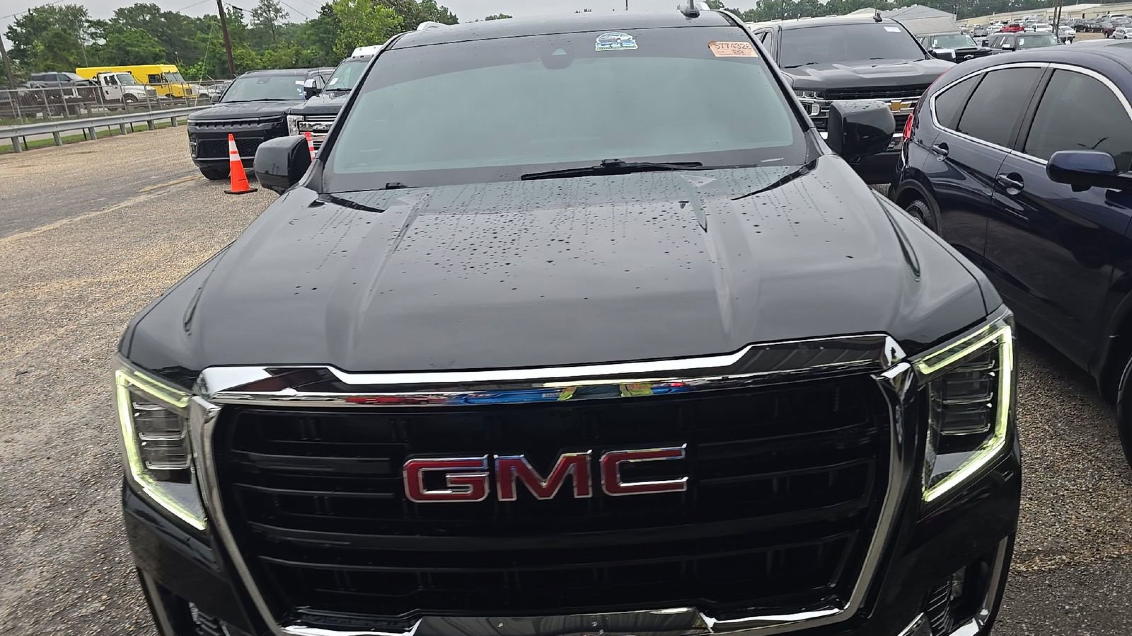 2021 GMC Yukon SLE 4X4's photo