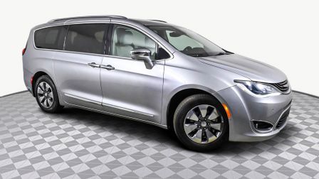 2017 Chrysler Pacifica Hybrid Platinum                