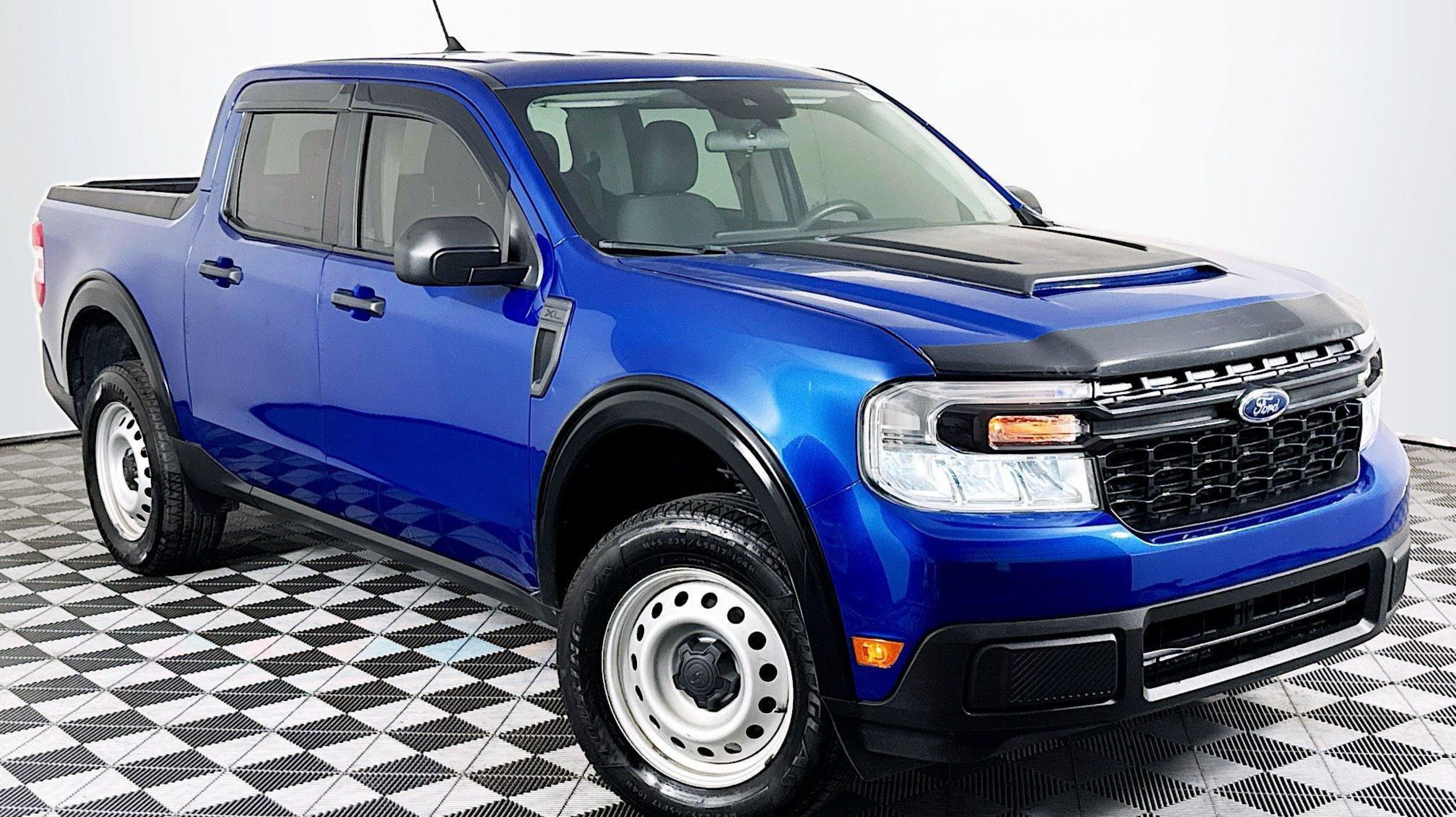 2023 Ford Maverick XL