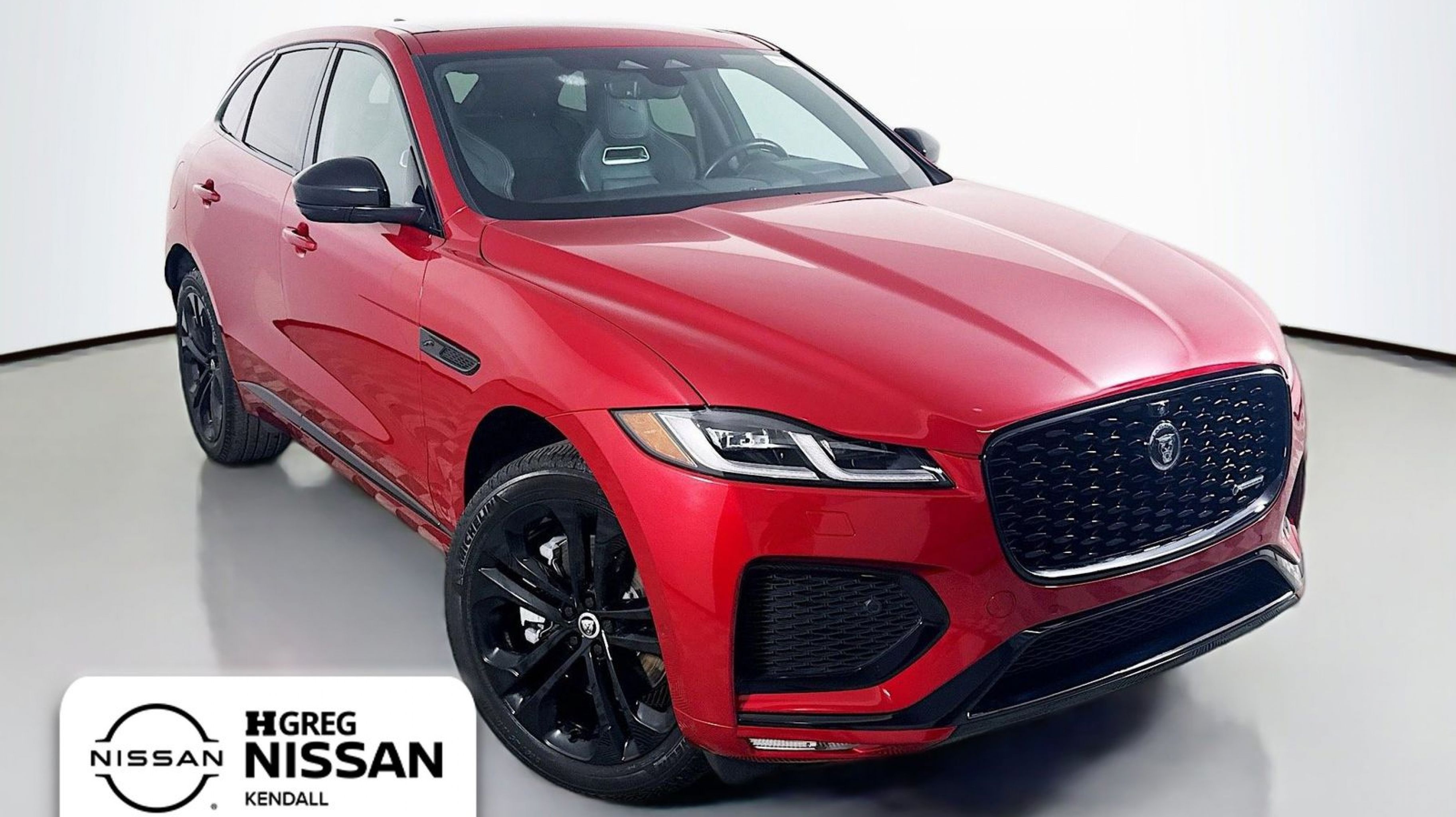2024 Jaguar F-PACE P400 R-Dynamic S's photo
