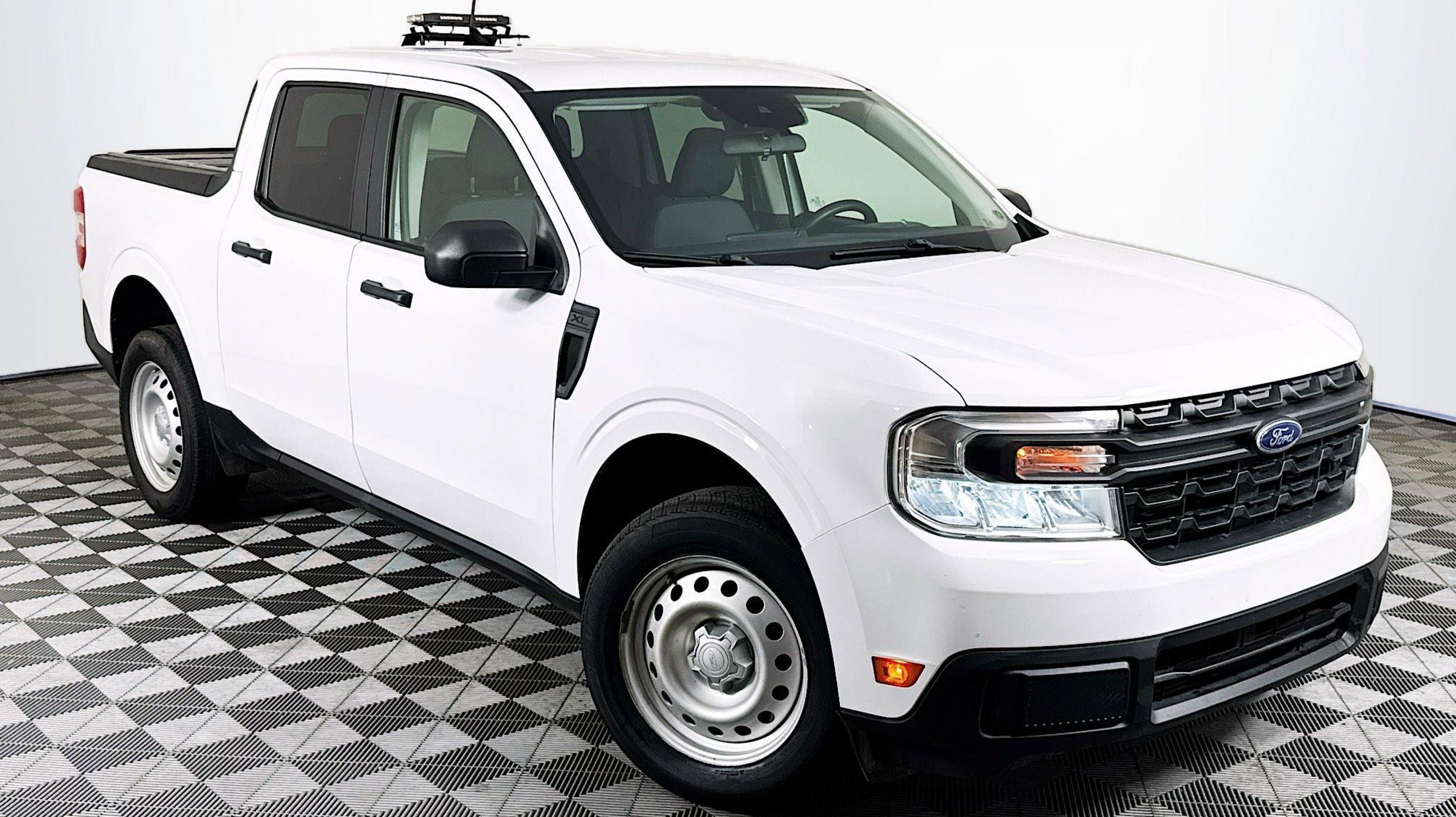 2022 Ford Maverick XL FWD's photo