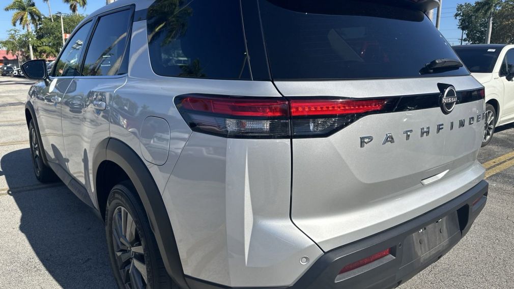 2022 Nissan Pathfinder S #3