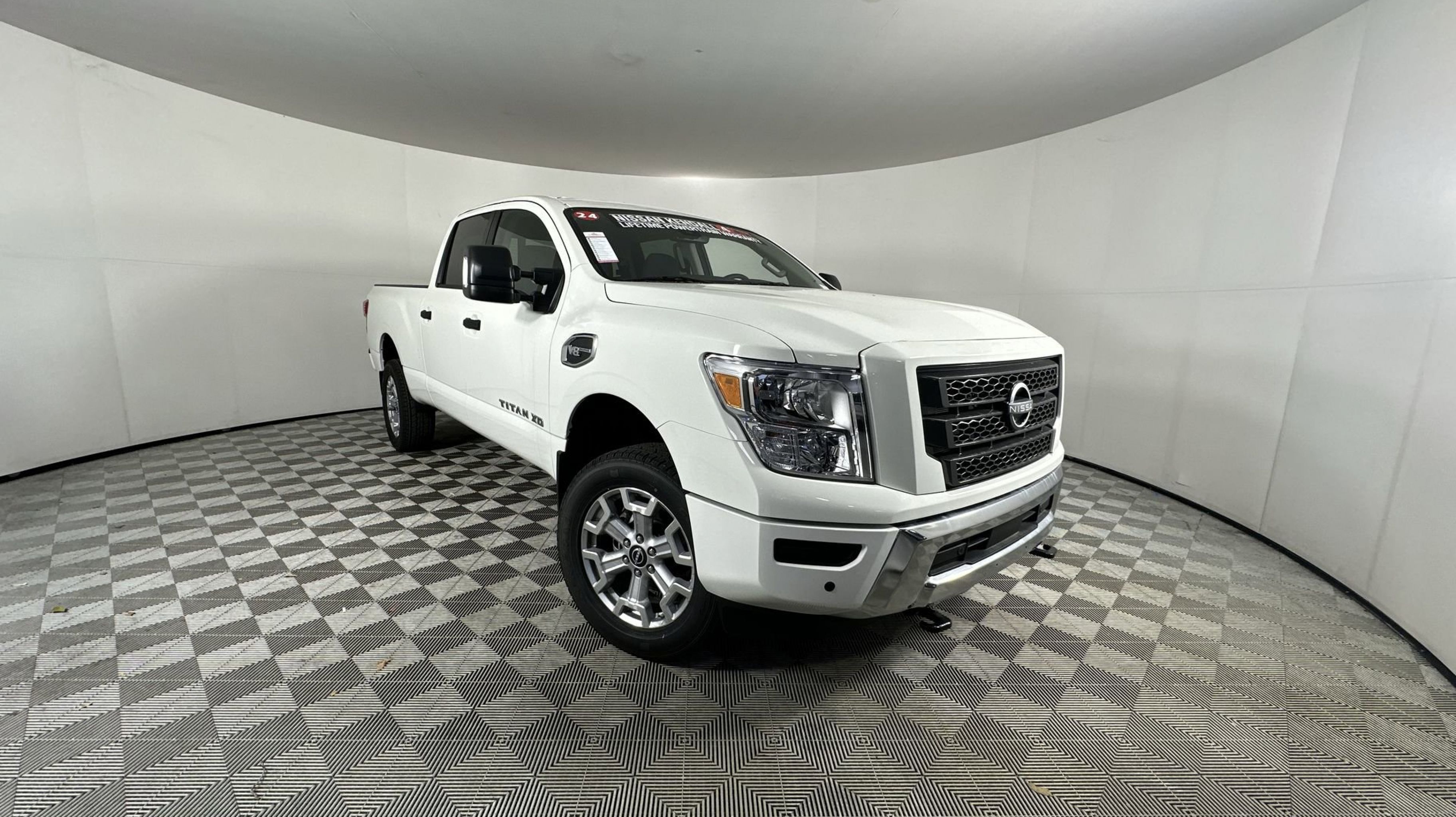 2024 Nissan Titan XD