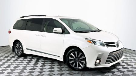 2020 Toyota Sienna Limited                in Hollywood                