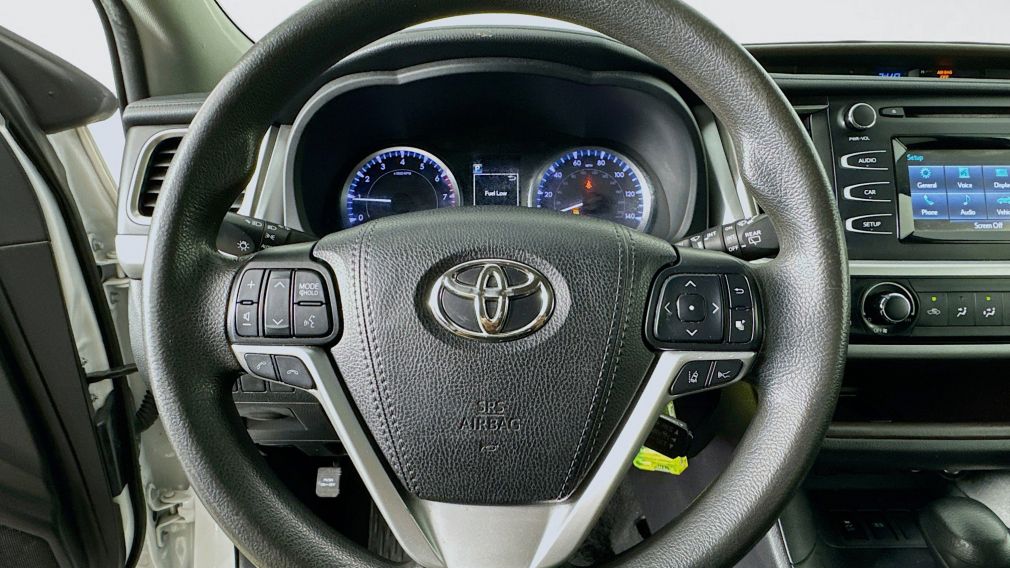 2019 Toyota Highlander LE #6